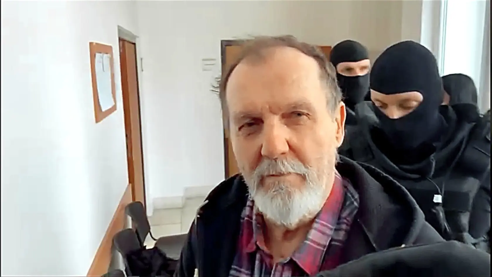 Juraj Cintula odchádzal zo súdu spokojný.