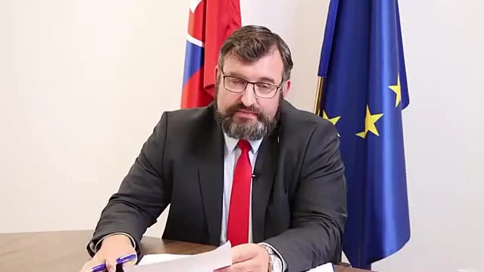 Vďaka opatreniam, ktoré Ministerstvo spravodlivosti SR prijalo s cieľom posilnenia prvkov právneho štátu na Slovensku a vďaka našej intenzívnej komunikácii so zástupcami Európskej komisie je obsah správy v pôsobnosti ministerstva spravodlivosti o niečo korektnejší než v minulom roku.