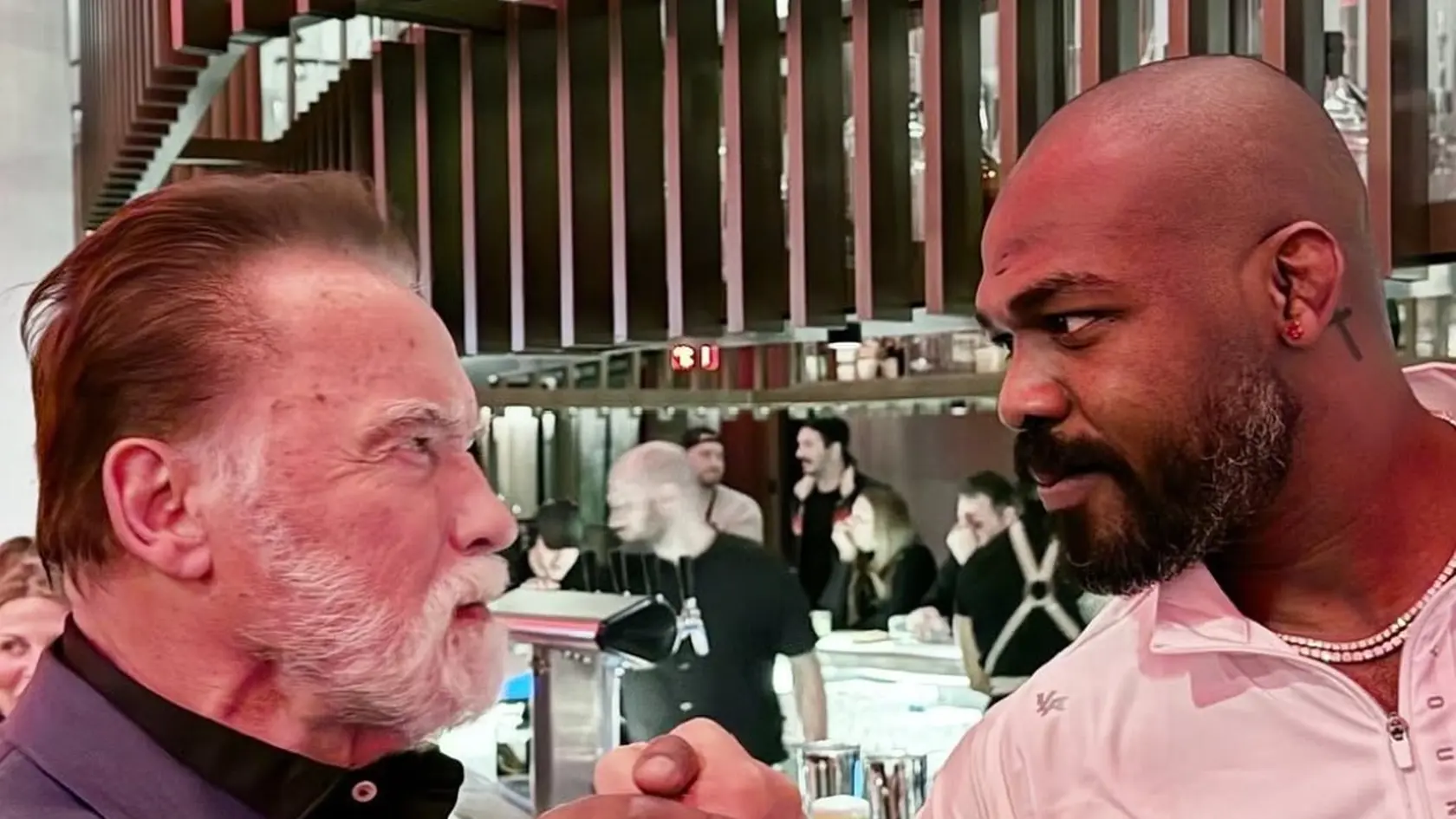 Arnold Schwarzenegger a Jon Jones