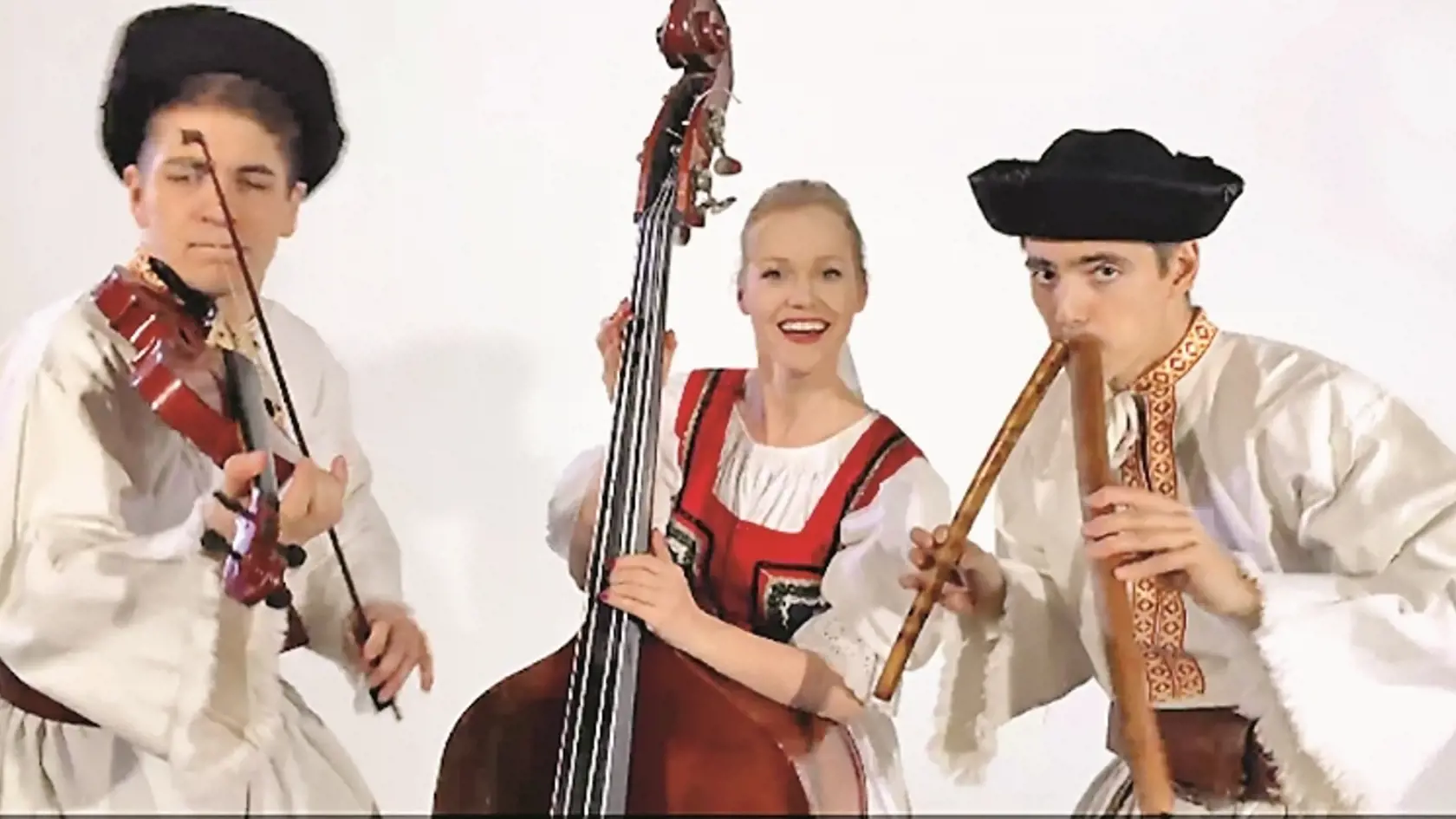 Naplno ich očarili aj hudobné nástroje a folklór sa im dostal pod kožu.