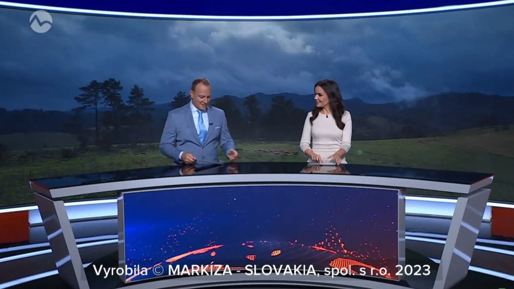15. november 2023: Ivana Zuzelková prvýkrát vysielala večerné Televízne noviny po boku Patrika Švajdu.