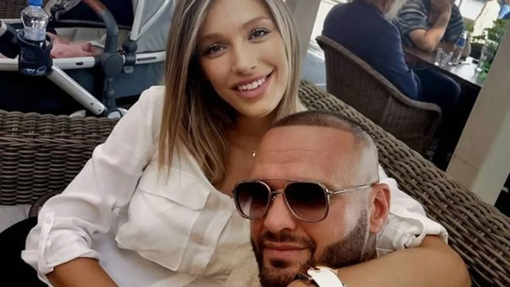 Jasmina ale už vtedy povedala, že napriek tomu, že sa na synčeka veľmi tešila, nemieni kvôli materstvu obetovať svoj vzťah s Rytmusom.