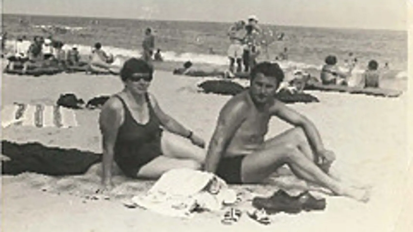 Dostali sme plno vašich fotografických spomienok, veľa mailov o živote pred novembrom 1989.
