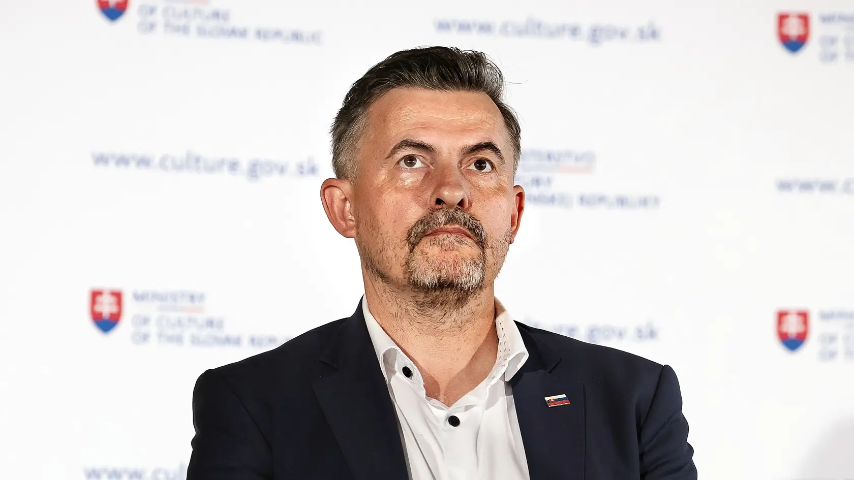 Lukáš Machala bol po zrážke prevezený do jednej z bratislavských nemocníc. "Bol som odvezený sanitkou. Nie som v stave, aby som vedel veľmi popísať, čo sa stalo. To vám skôr povedia policajti, čo sa stalo a čo nie," povedal generálny tajomník pre TV JOJ.