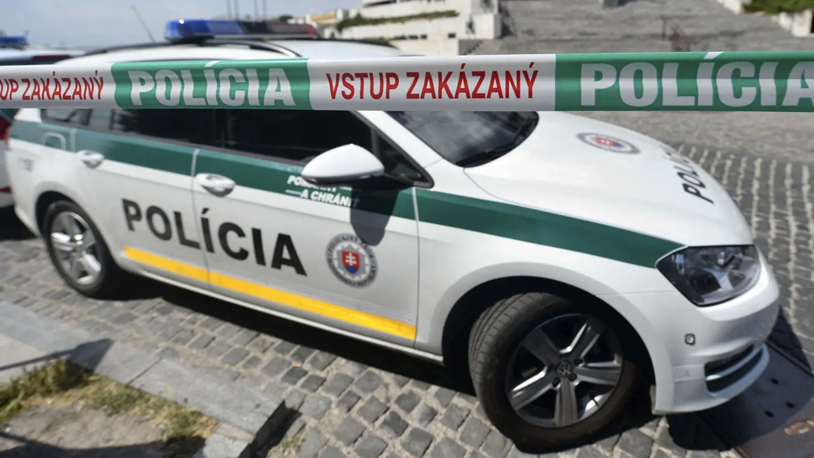 Zlodej kradol v drogériách v Hlohovci.