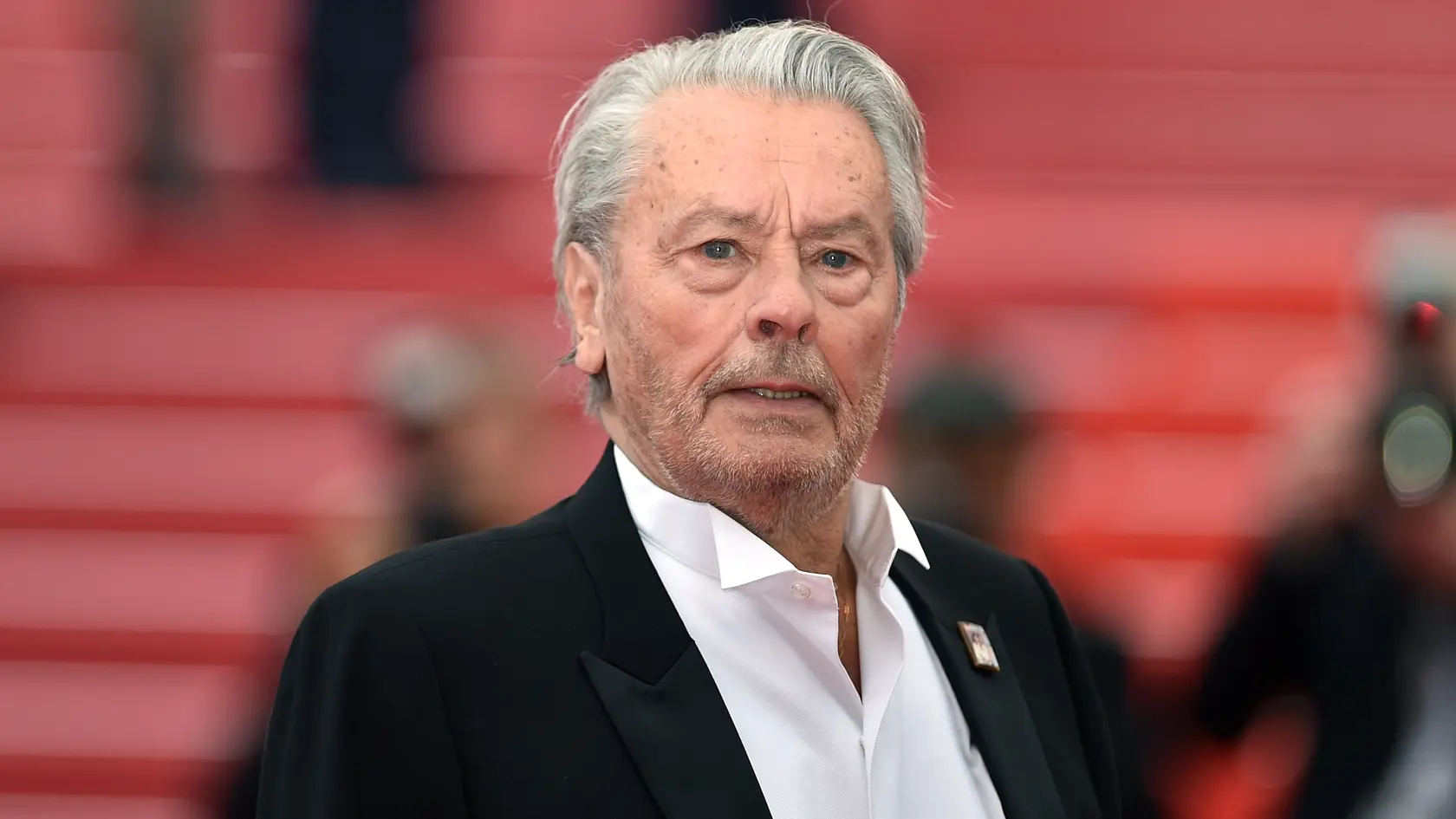 Alain Delon († 88) mal podľa jeho mladšieho syna i temnú stránku.