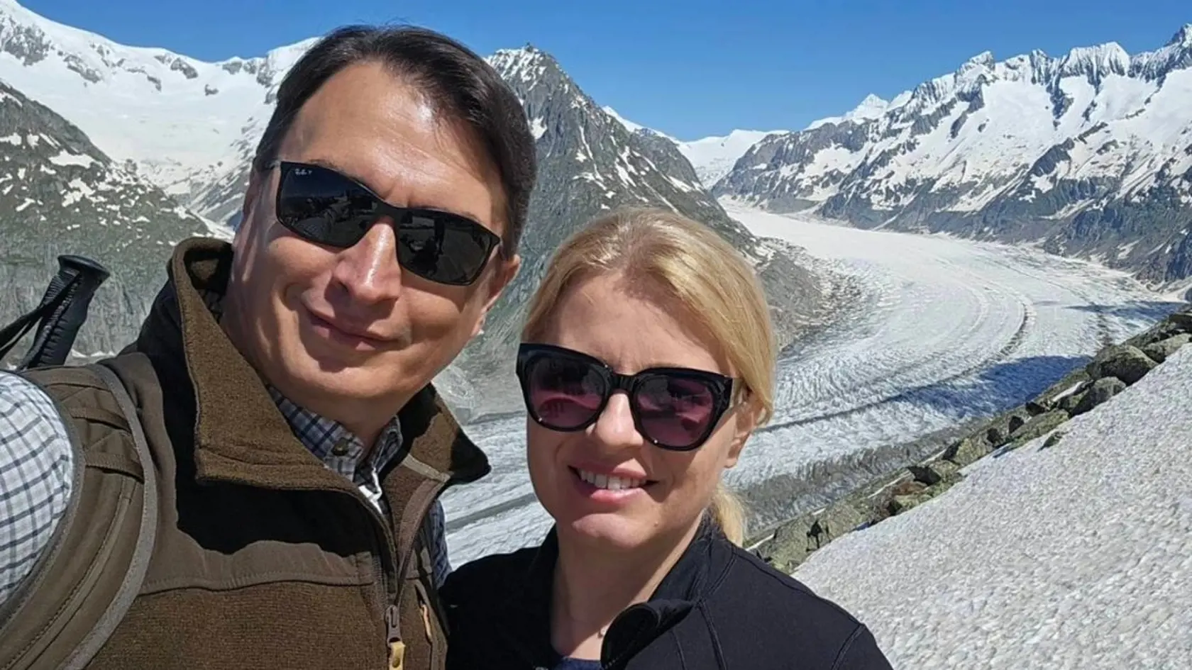 Zuzana Čaputová s partnerom navštívili ľadovec.