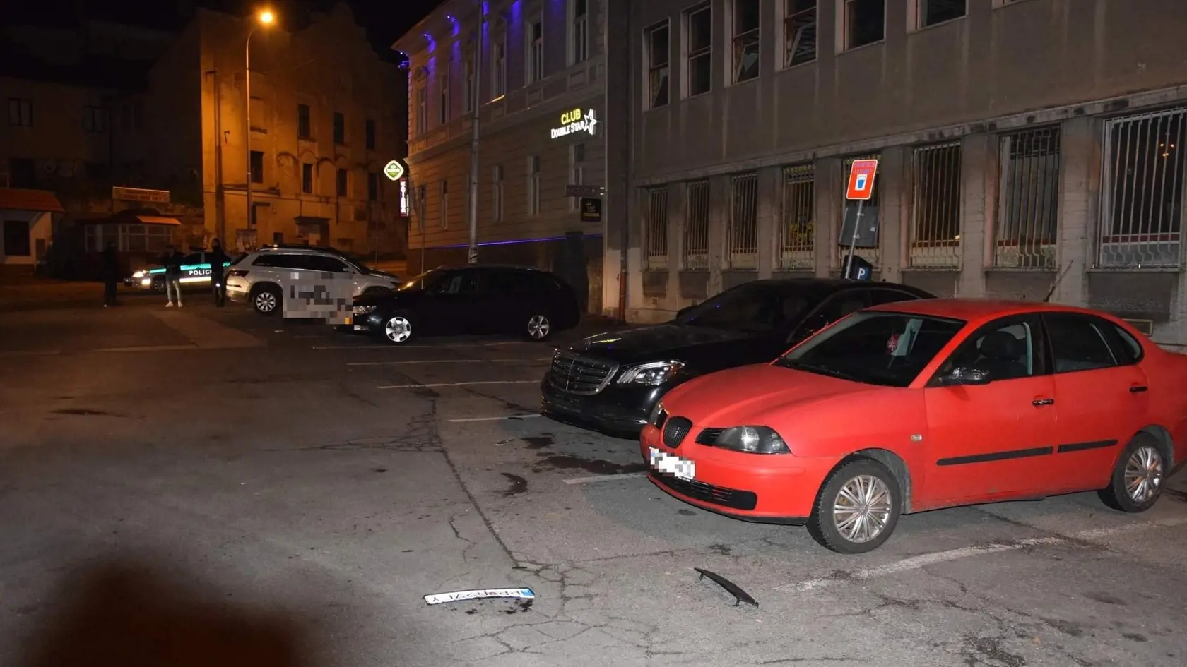 Následne vodič svoje vozidlo preparkoval na iné parkovacie miesto, kde zostal stáť.