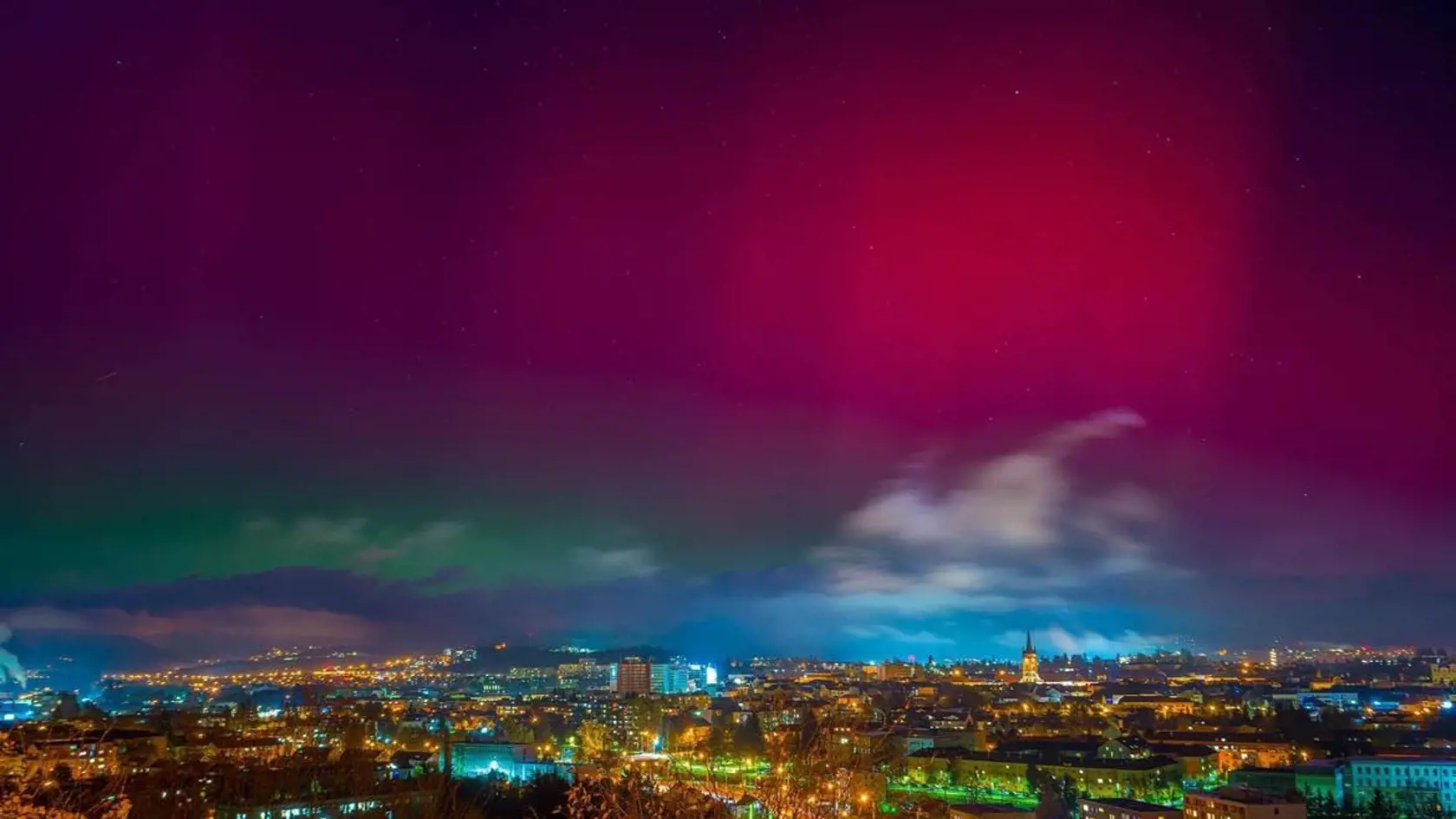 Polárna žiara rozsvietila oblohu aj v Prešove.