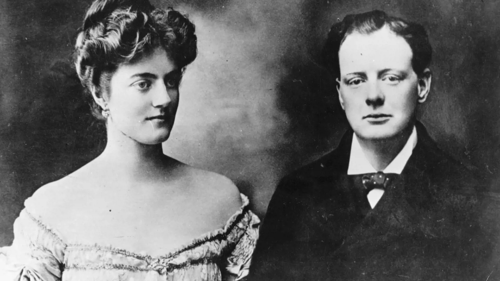 Winston Churchill  s manželkou Clementine v čase zásnub.