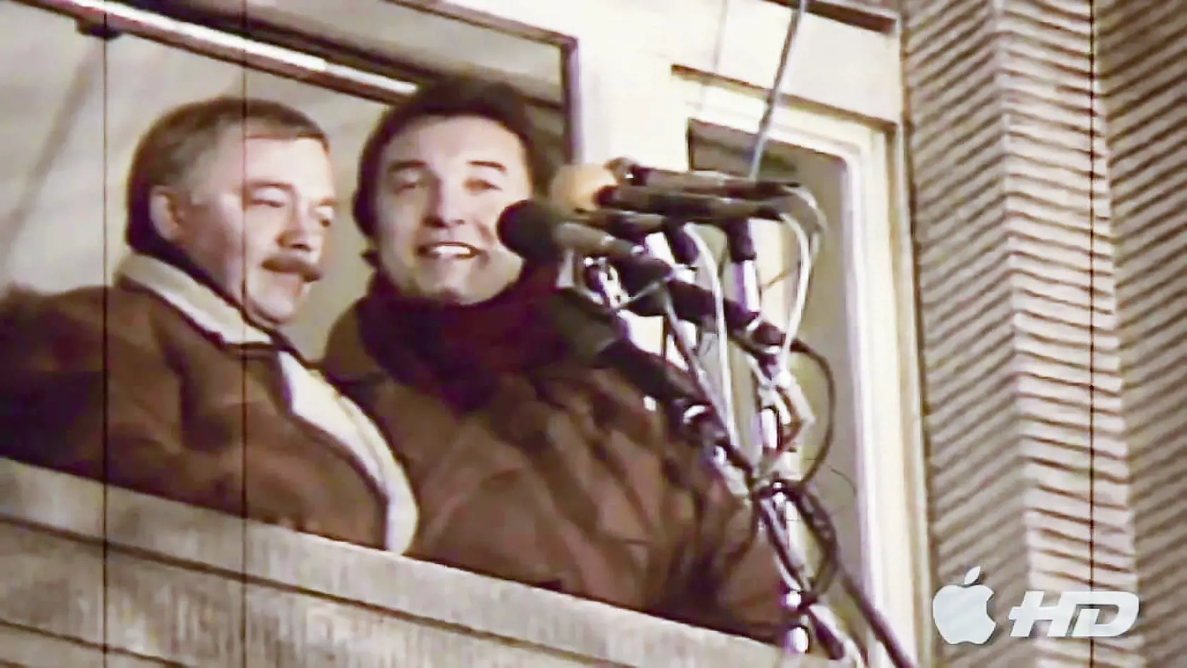 Karel Kryl a Karel Gott.