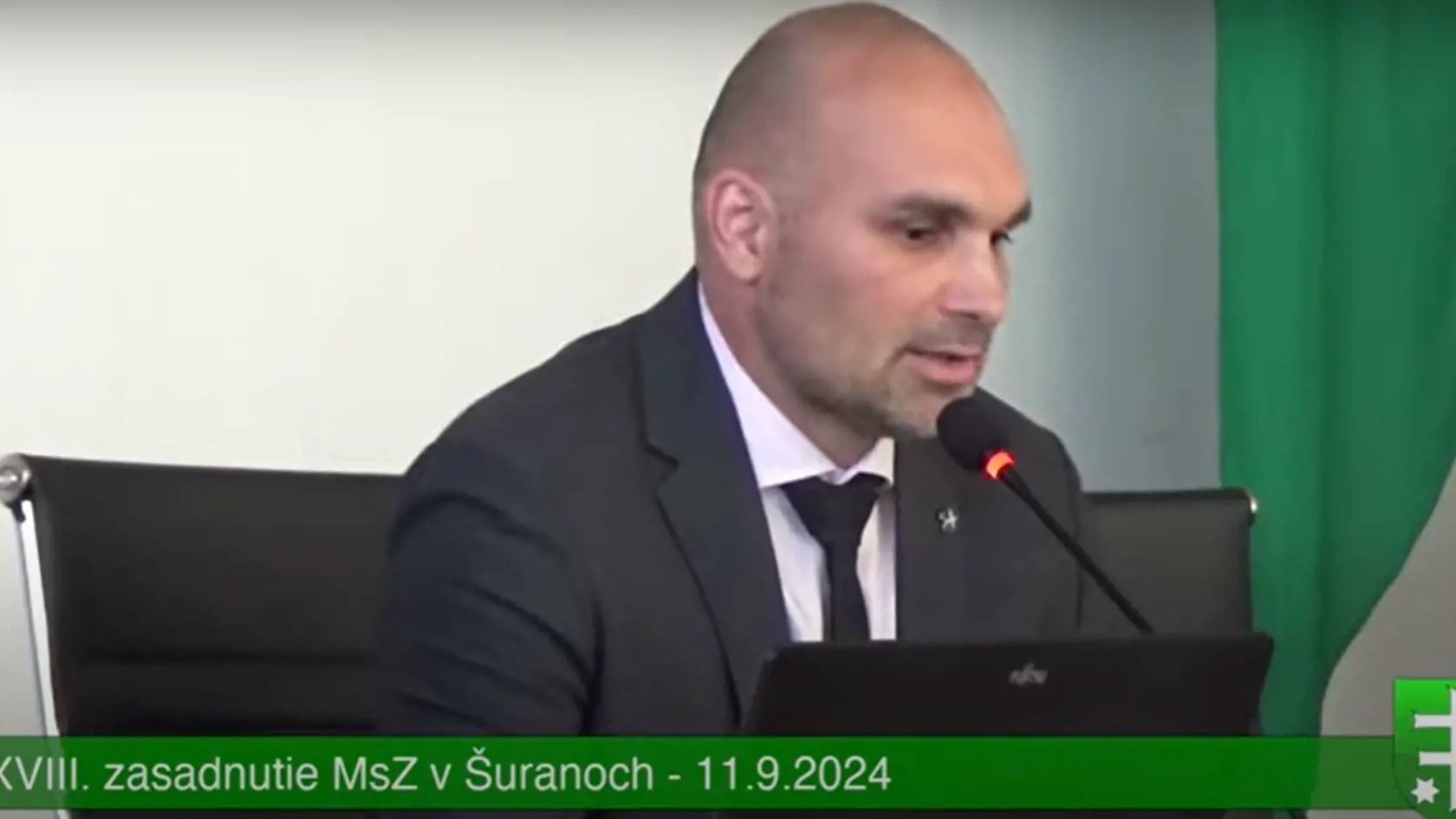 Vyhrážky na sociálnych sieťach sa podľa primátora Šurian Marcela Filagu začali šíriť asi pred polrokom.