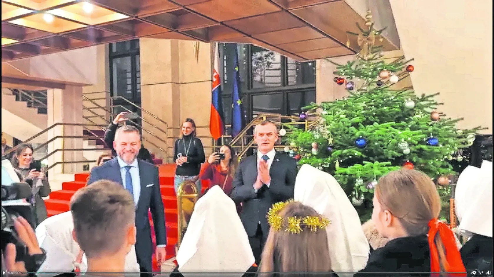 Zábery z NR SR, kde sa s deťmi dostal do konfliktu Igor Matovič.