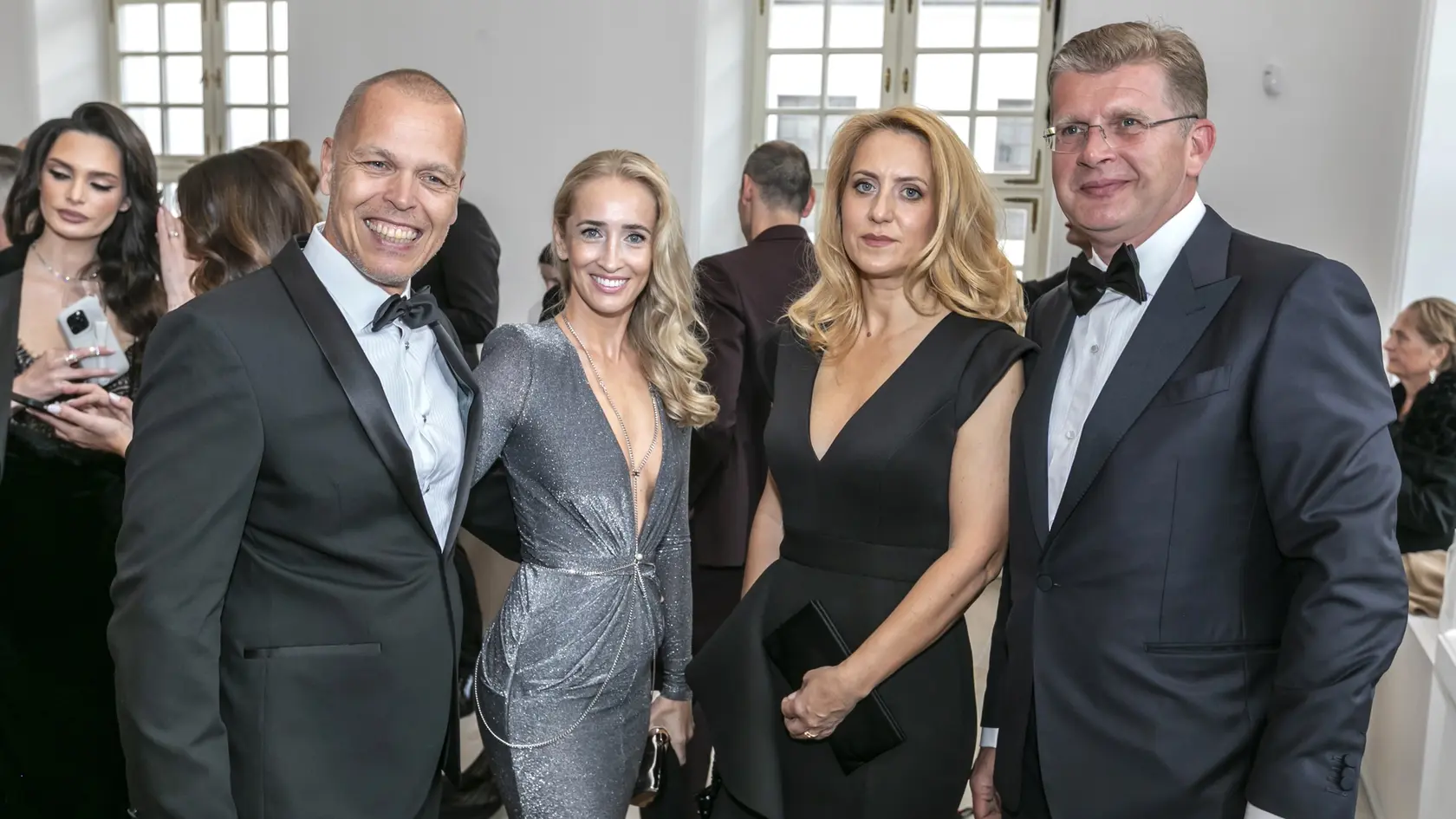 Na snímke Peter Žiga s manželkou na Beauty Ball, ktorý sa konal na Bratislavskom hrade. Slávnostný večer pri príležtosti 20. výročia značky IEM. 