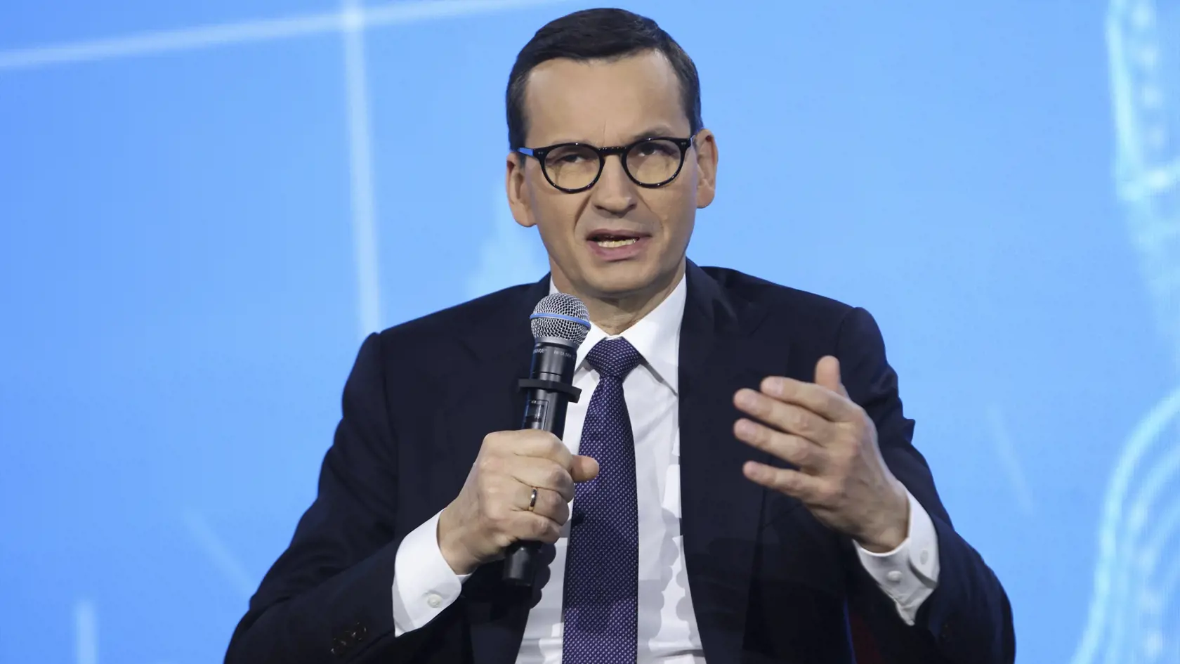 Poľský premiér Mateusz Morawiecki v sobotu uviedol, že Poľsko poskytne Ukrajine sumu 20 miliónov dolárov na podporu vývozu ukrajinského obilia do Afriky.