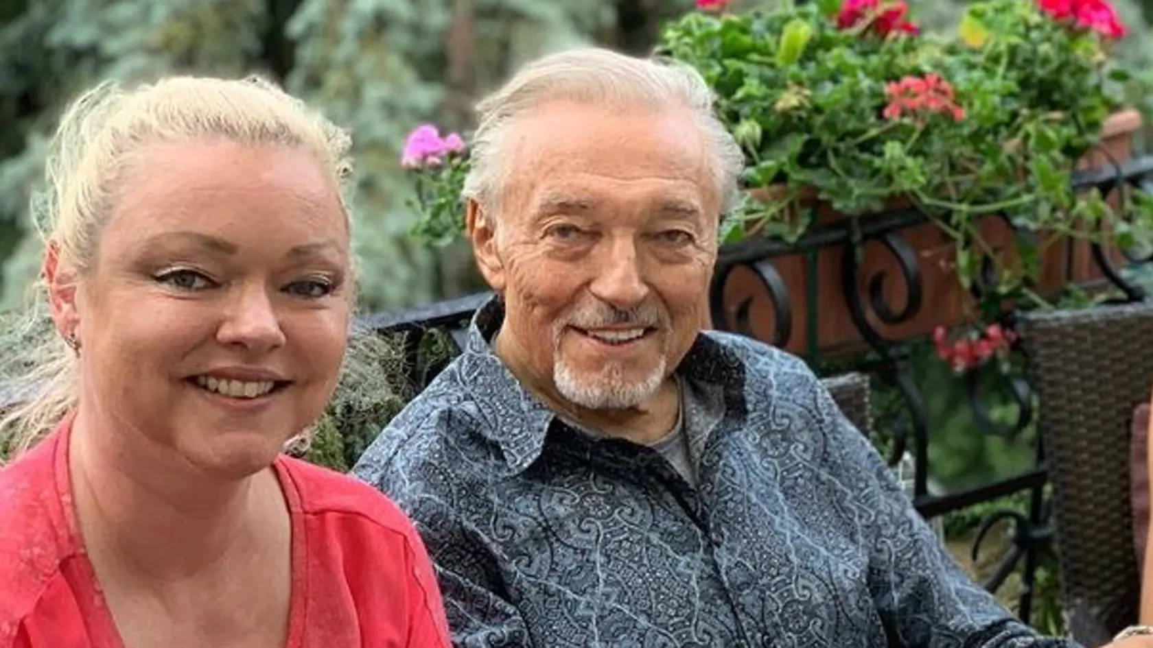 Karel Gott so svojimi dcérami.
