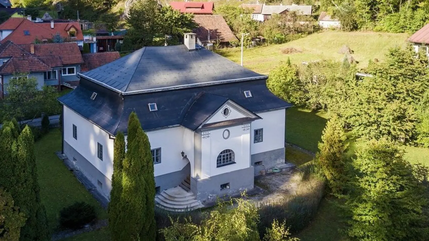 Cena nehnuteľnosti je pomerne vysoká, pôvodné majiteľ žiadal 499 -tisíc eur.