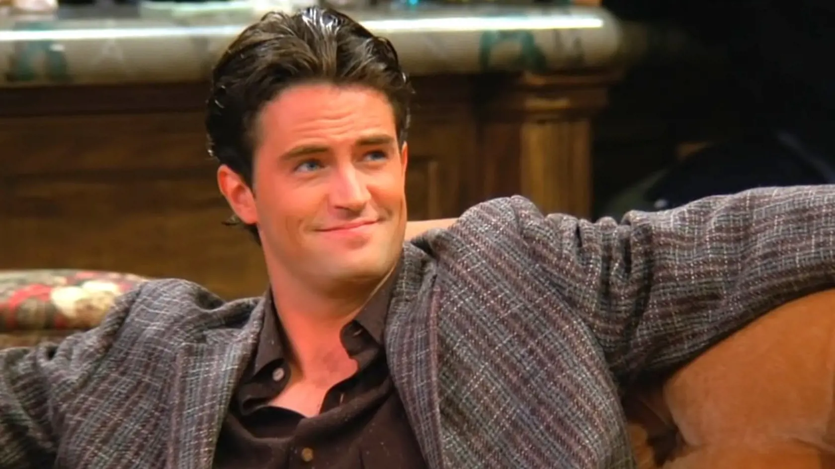 Matthew Perry ako Chandler Bing.