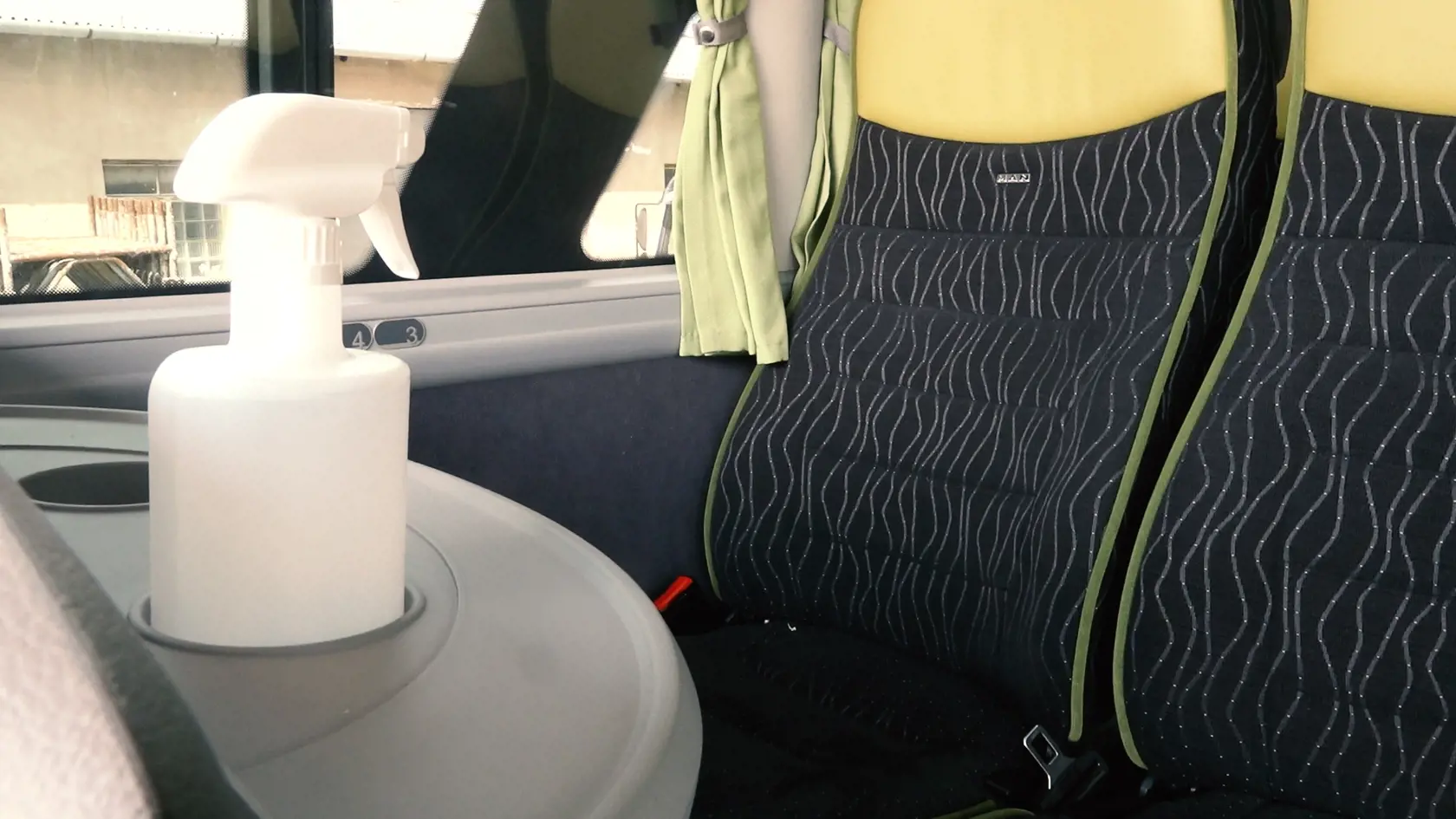 CK DAKA dezinfikuje vešetky priestory v autobusoch.