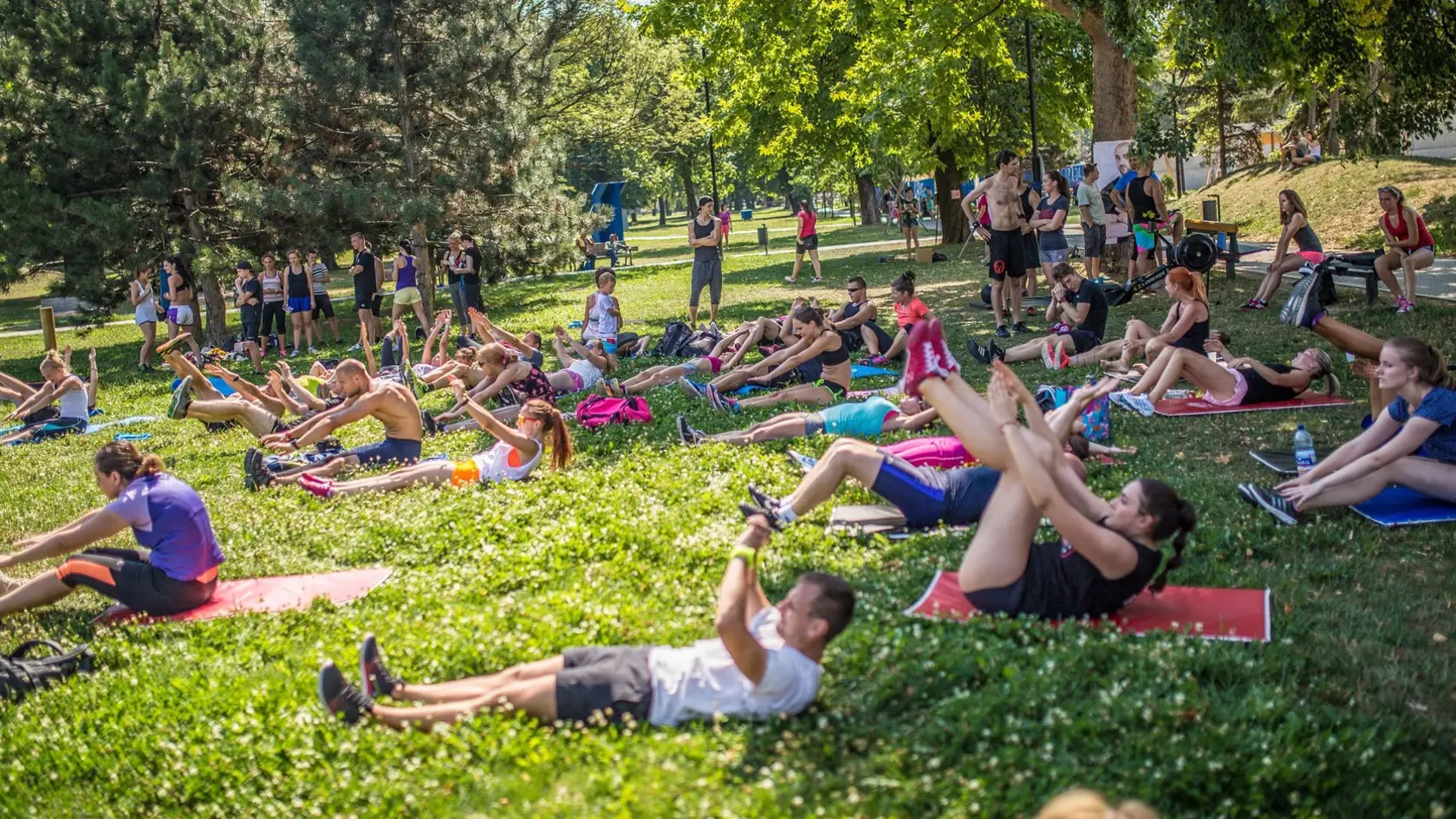 Cvičenie a piknik v Mestskom parku.