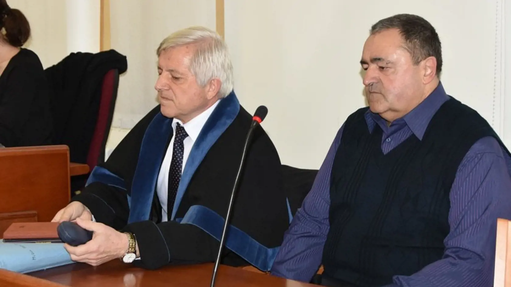 Šofér autobusu Milan H. (vpravo), ktorý havaroval 6. júna 2014 pri Trnave.