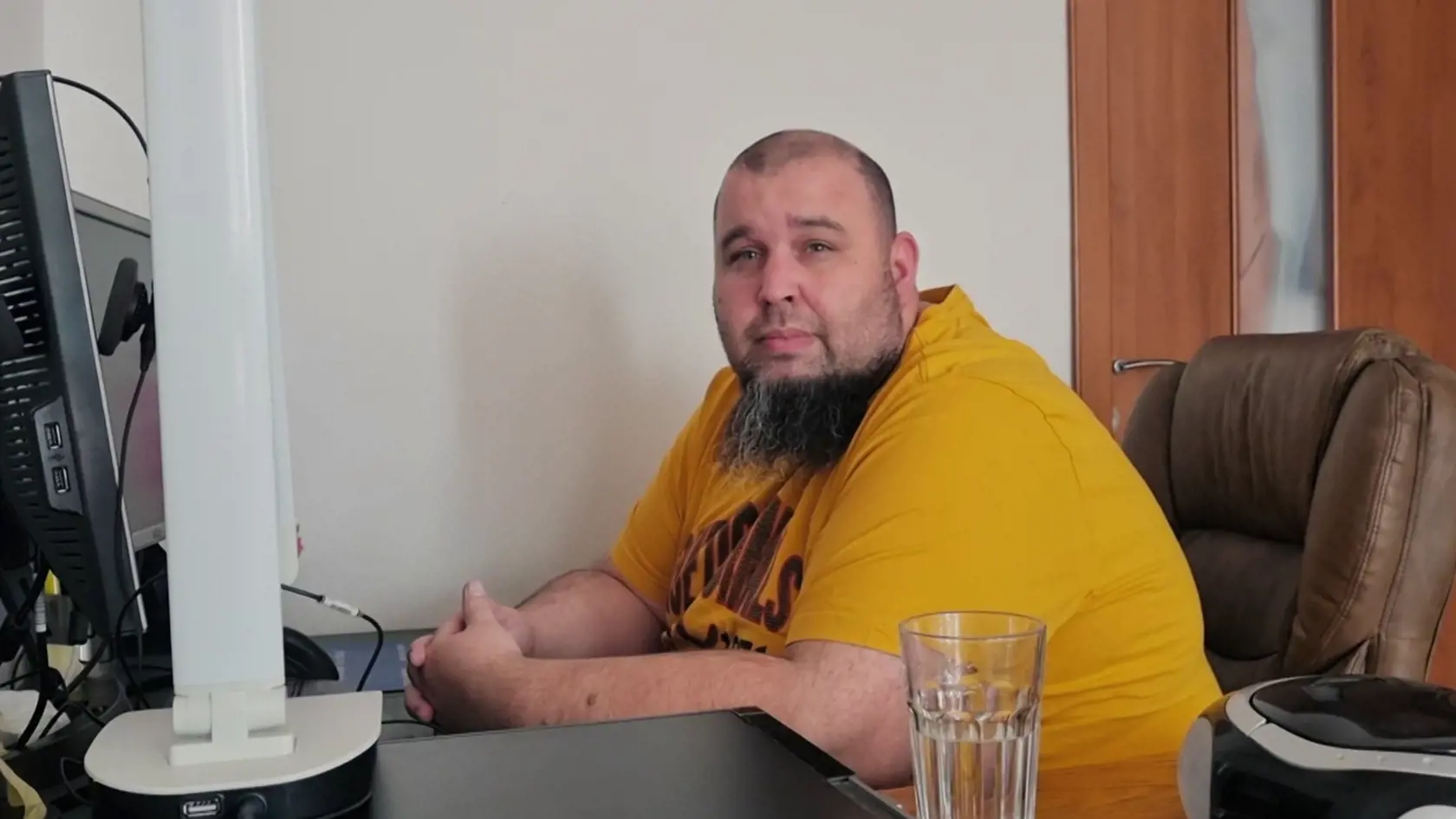 Stankin manžel Rudo - jeho váha ukazovala 190 kíl.