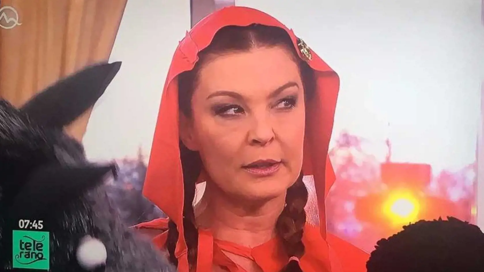 Napriek tomu, že Podzámska hrá v divadelnom predstavení malé dievčatko, starnutie už veru nezastaví.