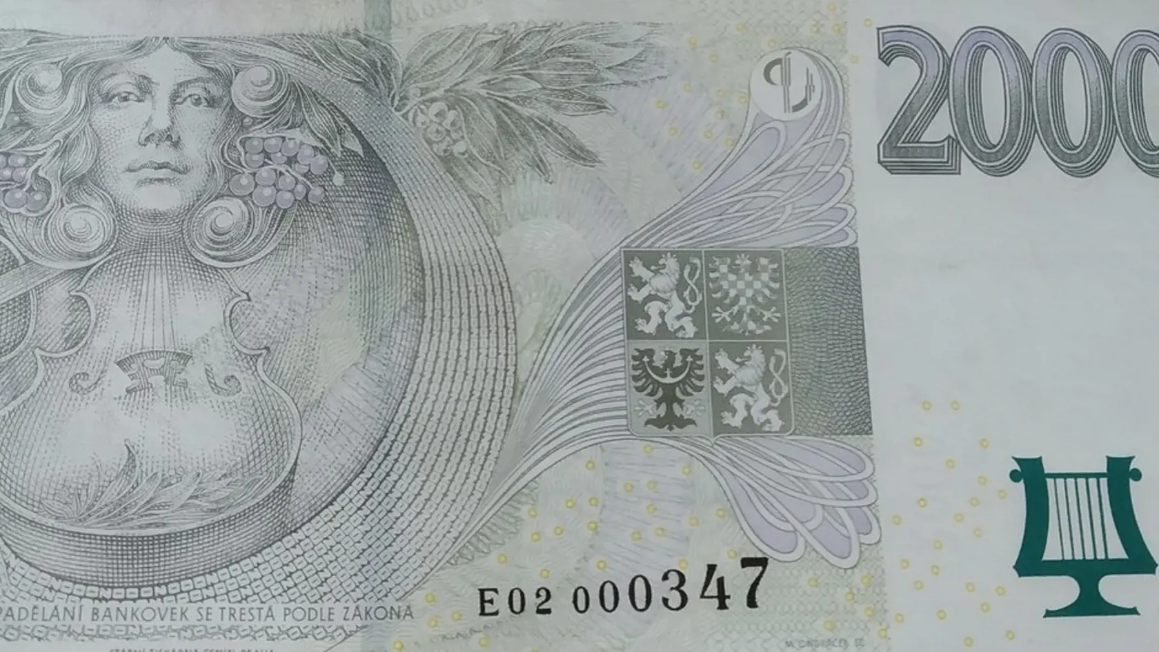 Najvzácnejšou dvojtisíckorunáčkou v obehu je séria E z roku 2007, za ktorú možno získať až dvadsaťtisíc korún. Nájsť však môžete aj ďalšie vzácne bankovky s Emmou Destinovou.