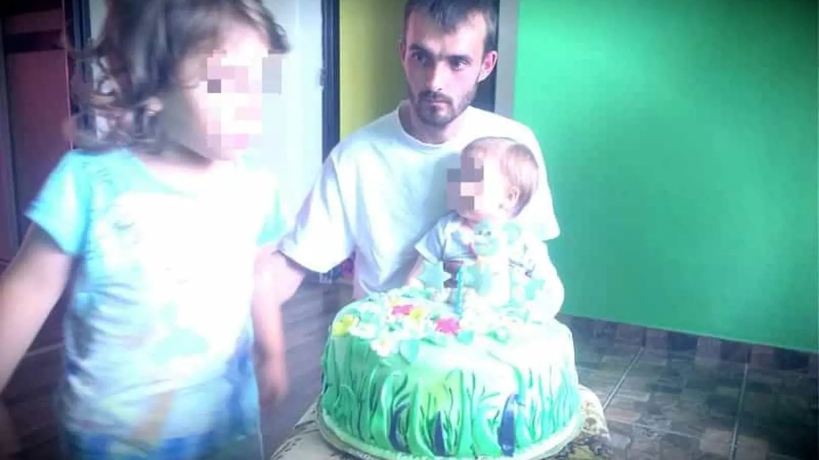 Ján bol milujúci otec dvoch krásnych detí Martinky a Adamka.