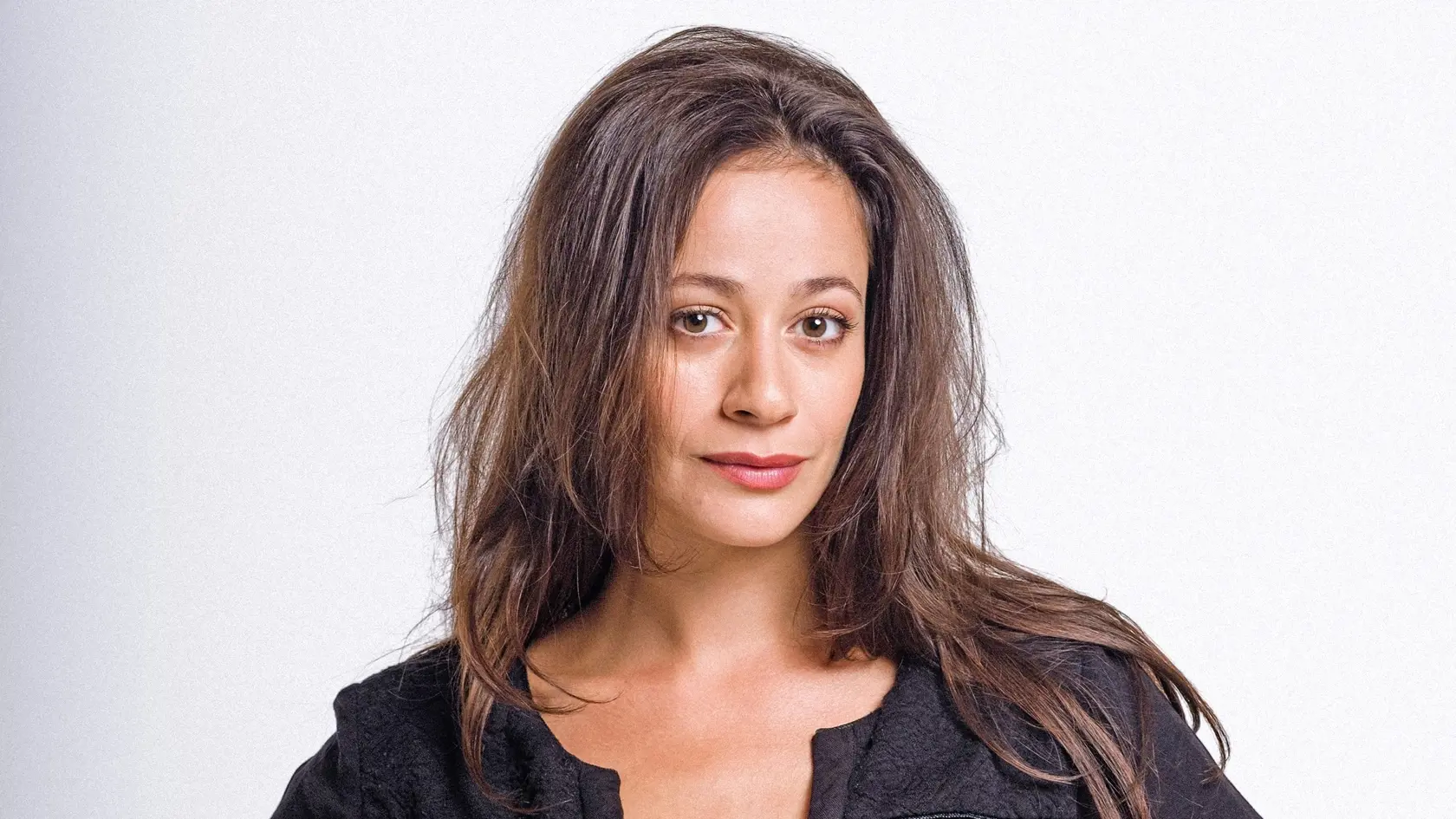 ANGELIKA SBOULI má rovnako ako hlavná postava Lejla exotický pôvod.