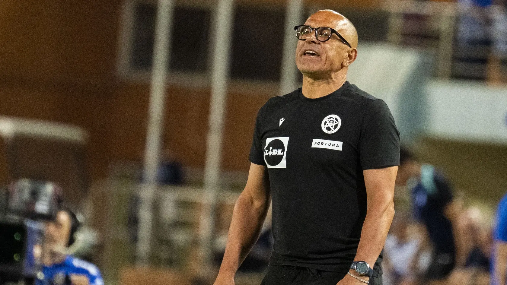 Na snímke tréner slovenskej futbalovej reprezentácie Francesco Calzona počas prípravného zápasu Grécko – Slovensko v gréckom meste Iraklio 7. júna 2025. FOTO TASR – Jakub Kotian
