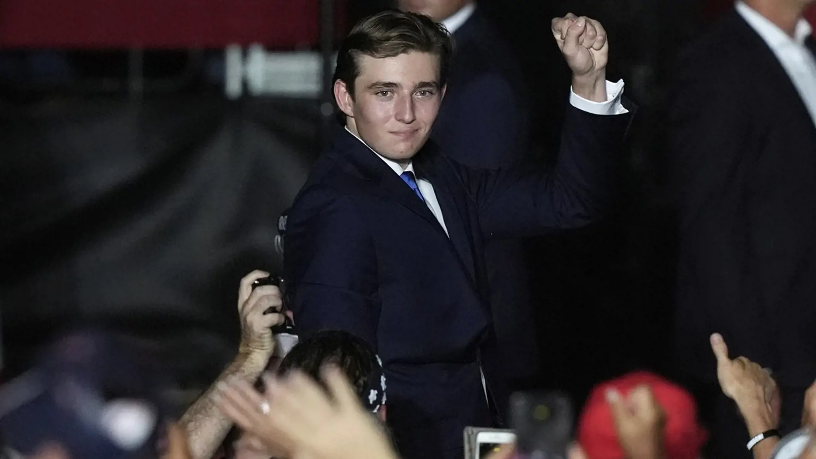 Barron vyrástol na šarmantného mladého muža.