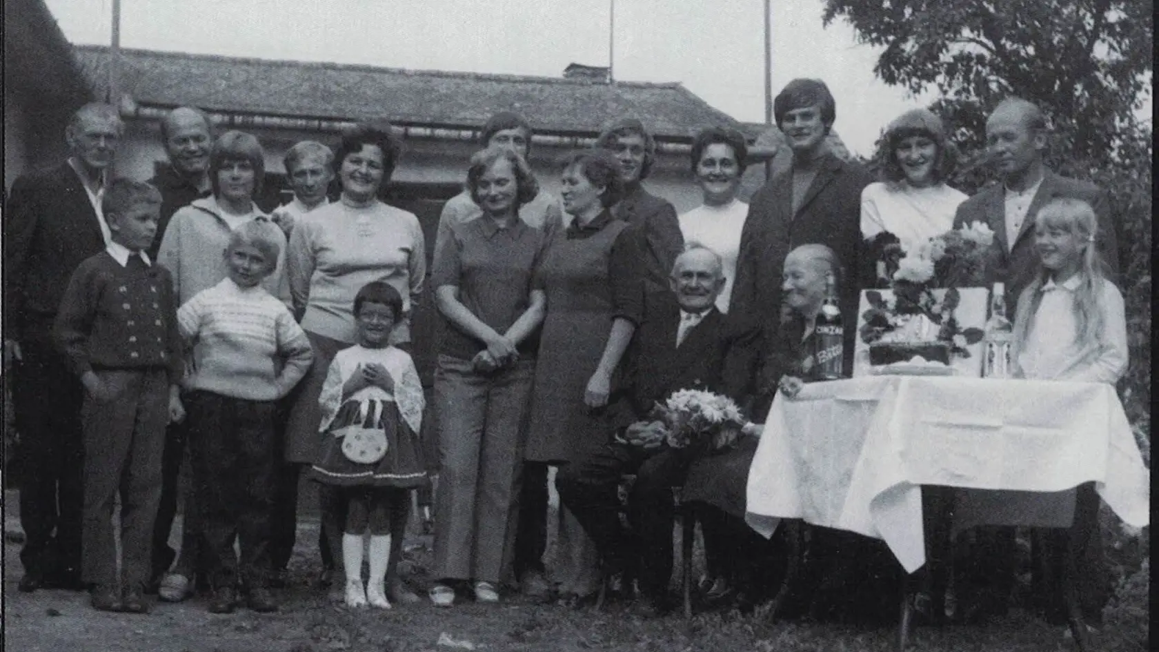 Fotografia rozvetvenej rodiny Schusterovcov.