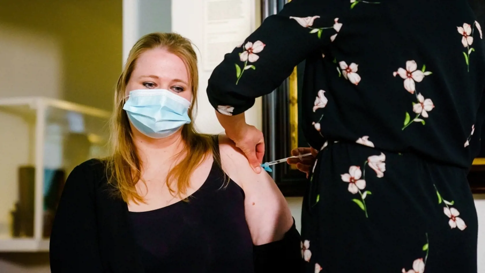 Holandská vláda v stredu rozhodla, že jednodávková vakcína Janssen proti ochoreniu COVID-19, vyvinutá spoločnosťou Johnson & Johnson v holandskom meste Leiden, bude vyňatá z národného očkovacieho programu.
