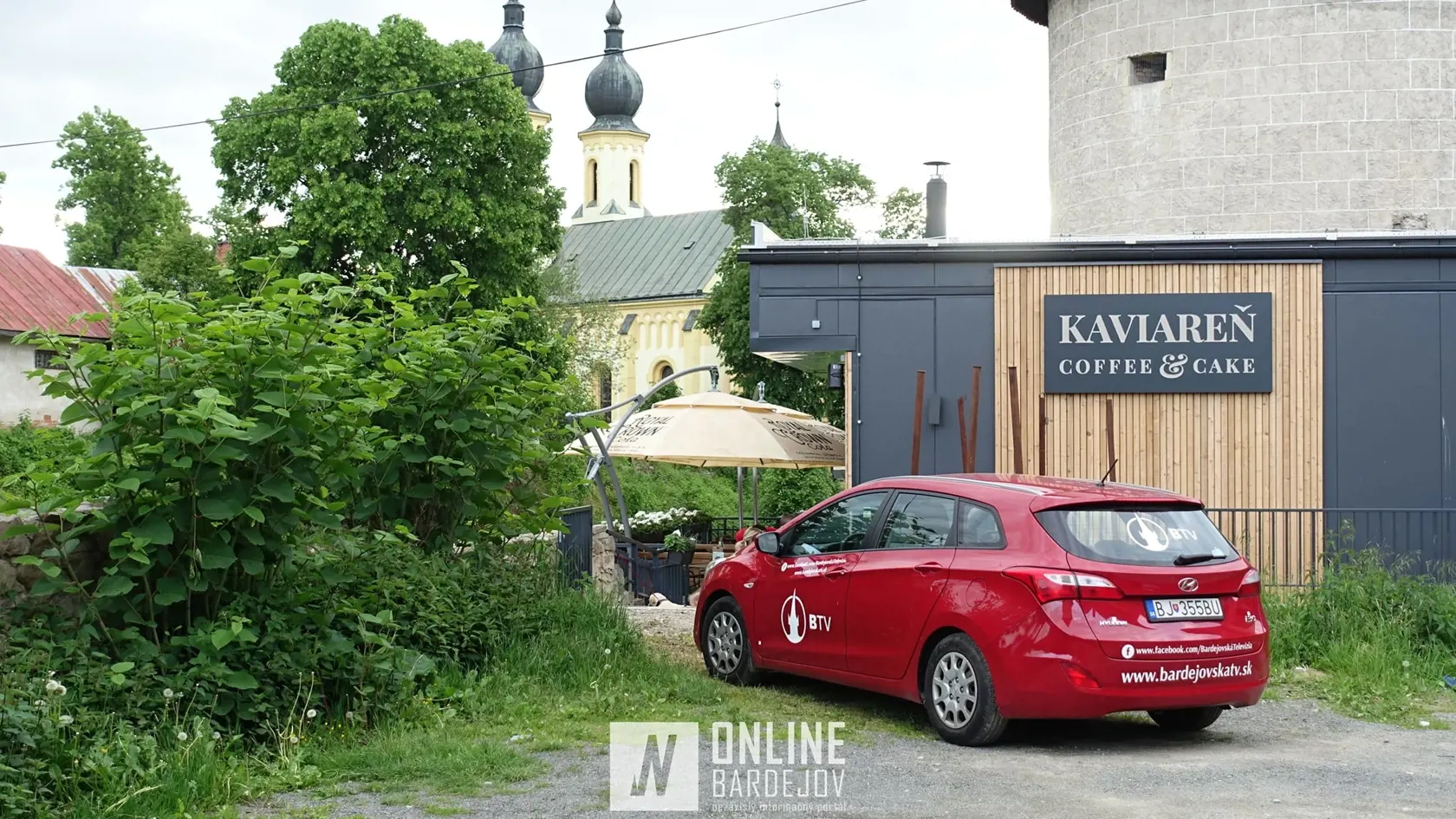 Hrôza des, v Bardejove čaro historickej nádhery prevalcoval gýč.