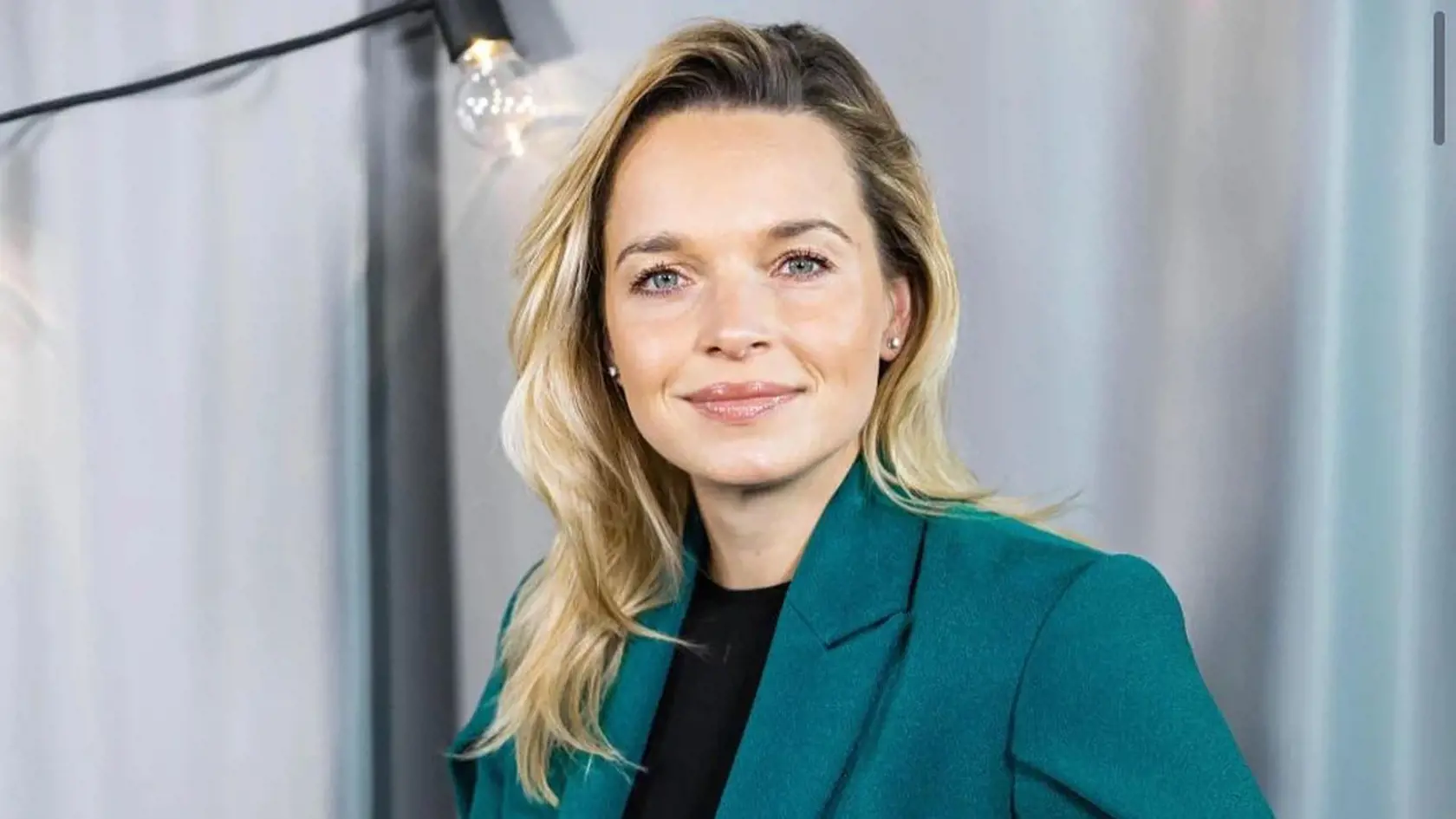 Romana Tabák.