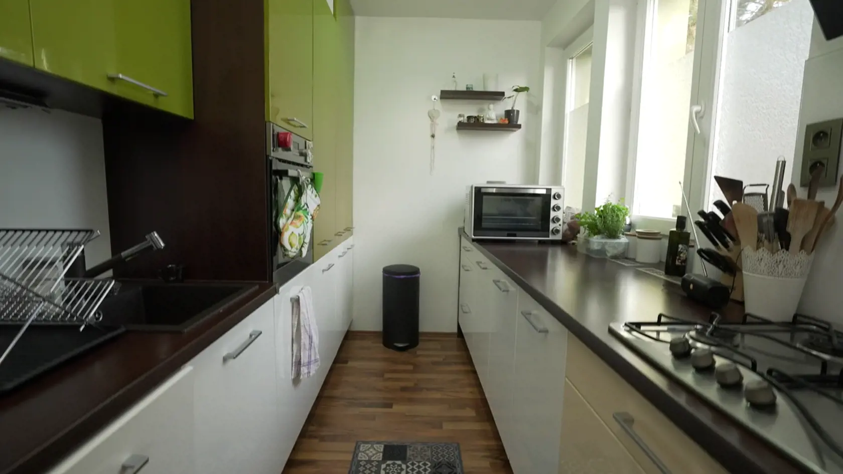 Najobľúbenejšou miestnosťou doma u Adriany je táto útulná kuchyňa.