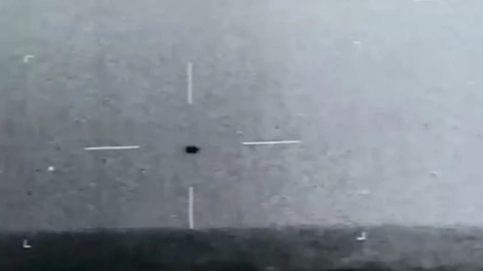 Zábery z roku 2019 sú natočené vojenským personálom na armádnej lodi USS Russell.