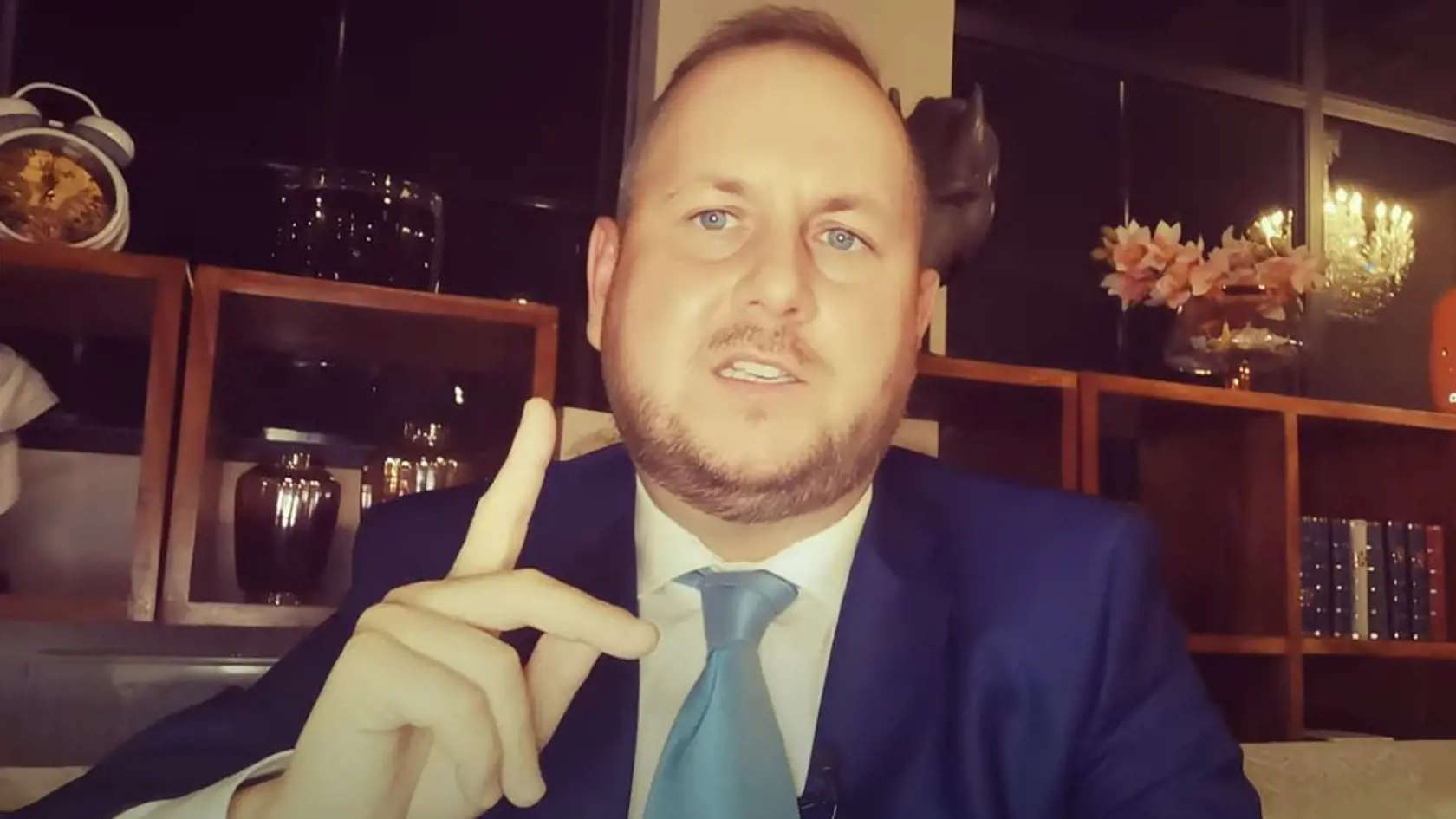 Martin Jakubec chce od Slovákov 12 miliónov eur.