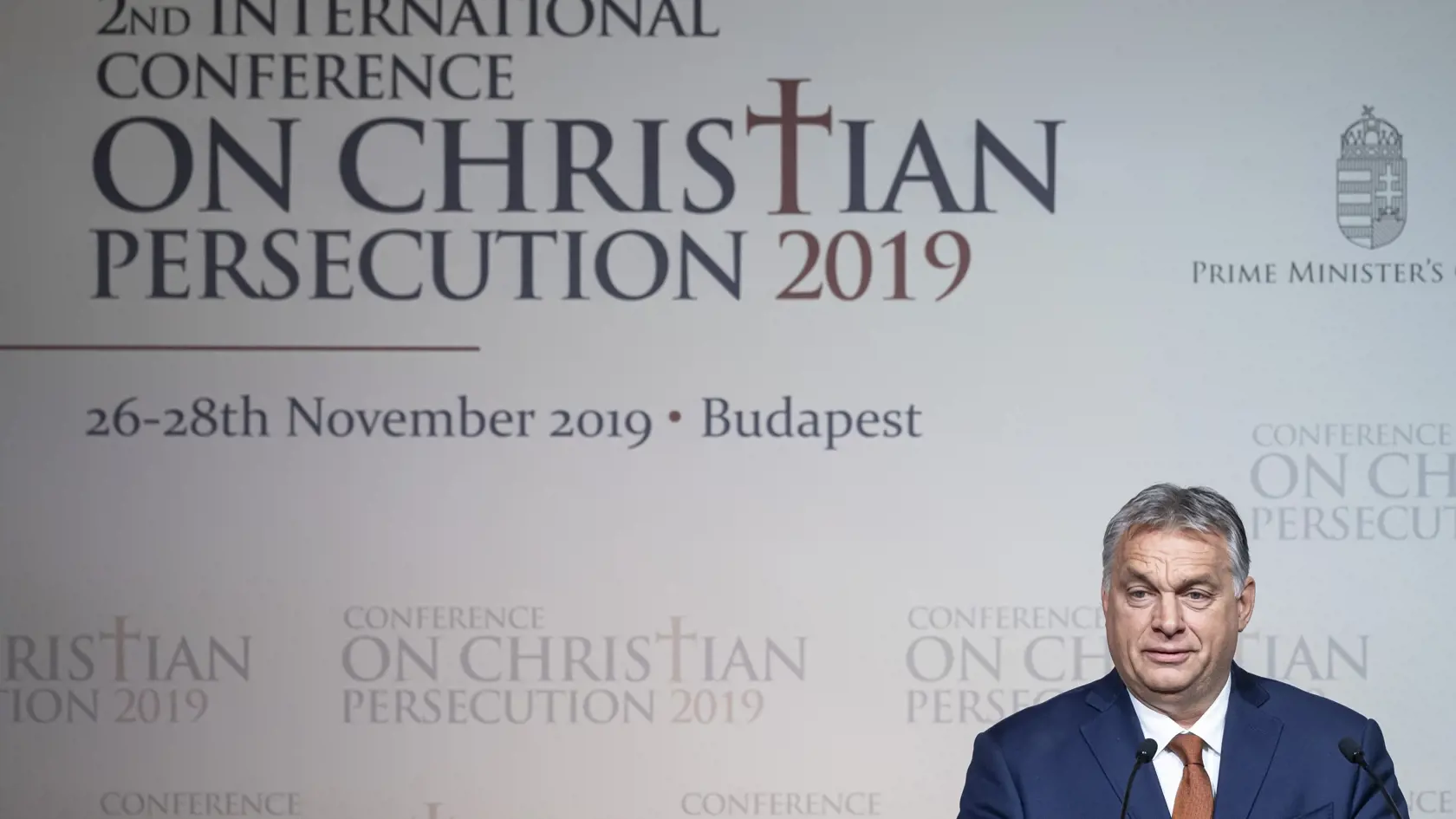 WA 46 Budapešť - Maďarský premiér Viktor Orbán reční na 2. medzinárodnej konferencii o prenasledovaní kresťanov v Budapešti 26. novembra 2019. FOTO TASR/AP 

Hungarian Prime Minister Viktor Orban addresses the 2nd International Conference on Christian Persecution in a hotel in Budapest, Hungary, Tuesday, Nov. 26, 2019. (Zsolt Szigetvary/MTI via AP)