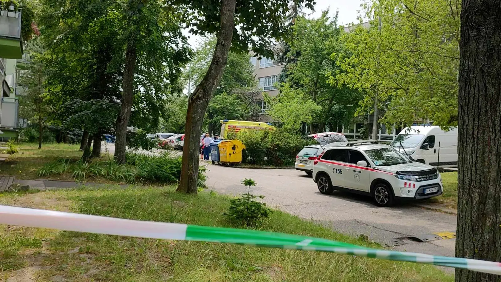 Na mieste tragického incidentu sa nachádzajú aj záchranári.