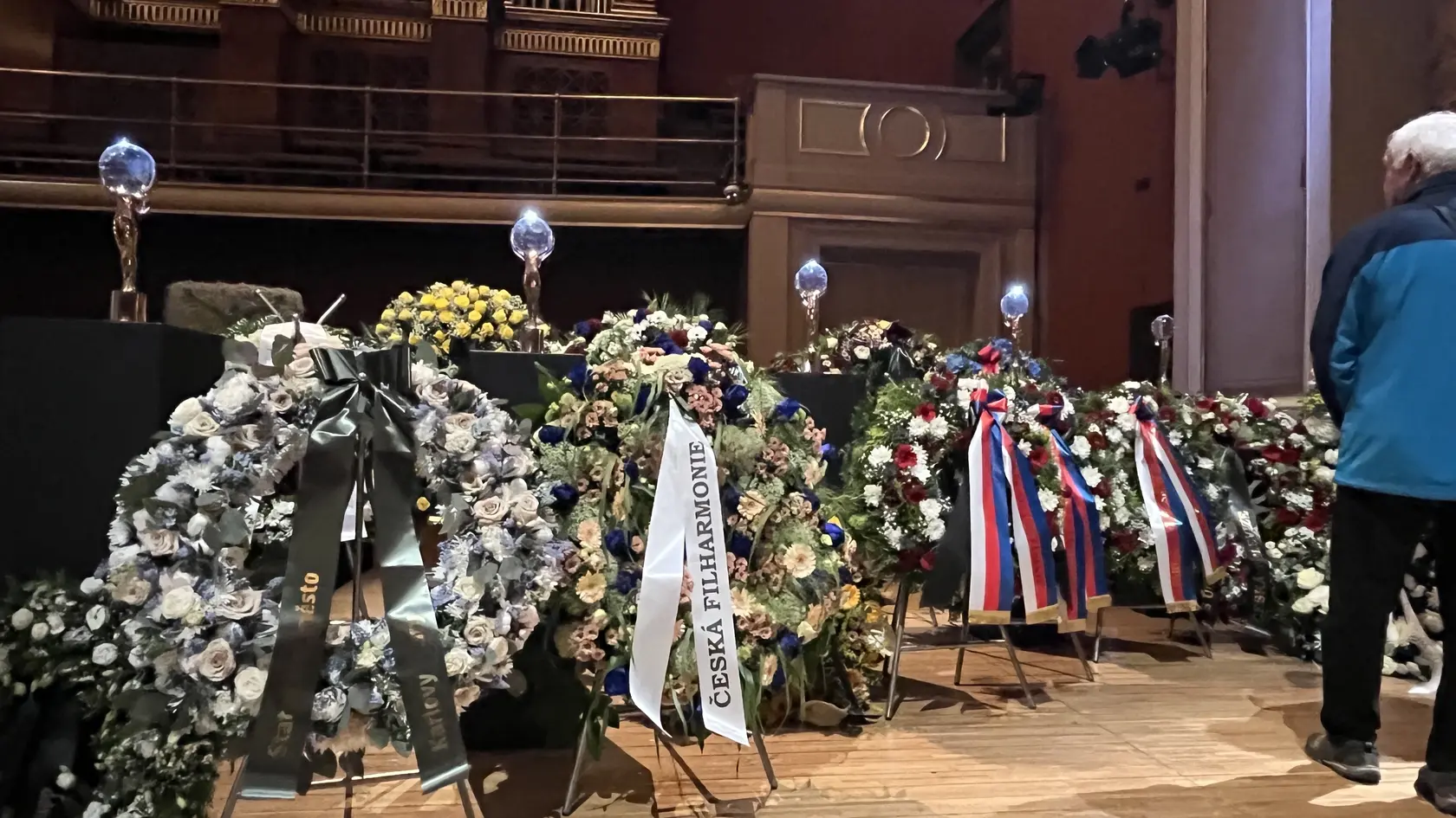 Pohreb Jiřího Bartošku v pražskom Rudolfine.