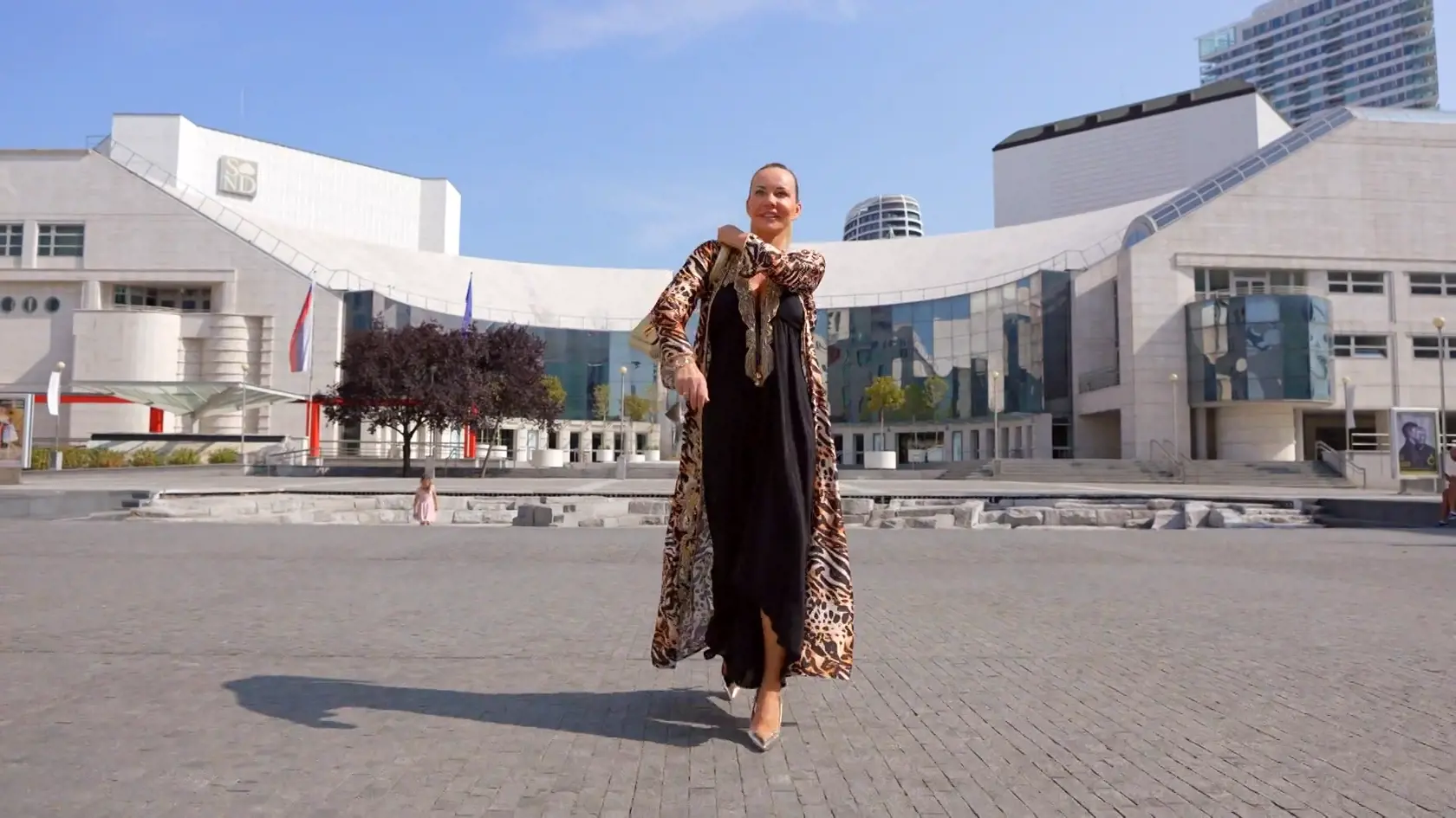 Známa podnikateľka a stylistka Monika Nemčoková (53) neprestáva prekvapovať. Majiteľka dámskeho butiku v centre Banskej Bystrice je známa okrem iného aj tým, že rada šokuje  zmenou svojho vzhľadu.