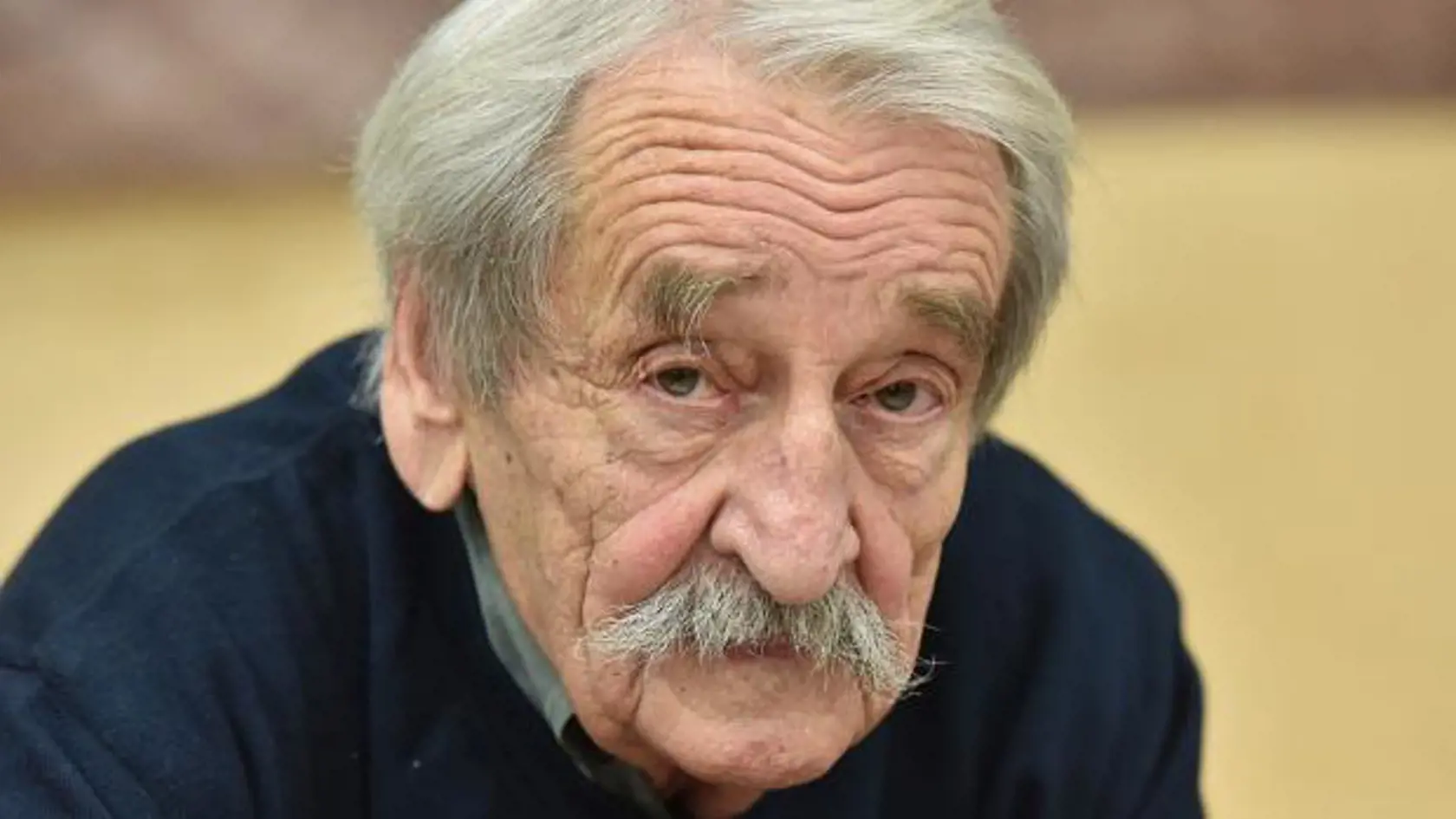 Smutná správa z Čiech: Zomrel milovaný herec z filmu Vrchní, prchni!