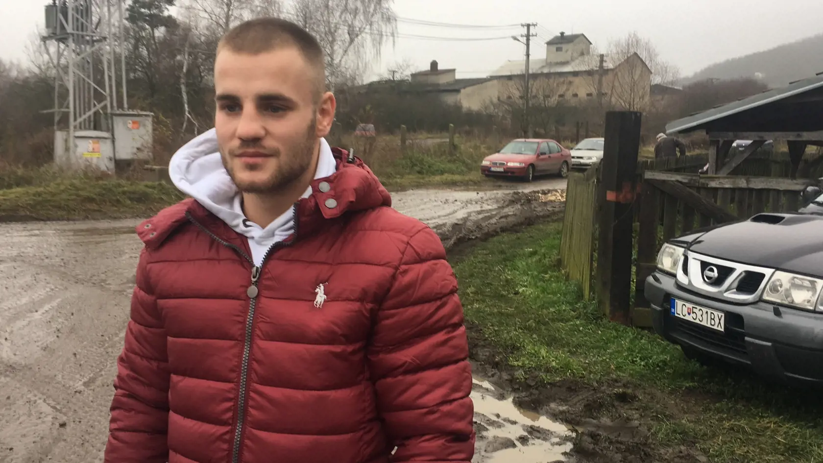 Pre rekonštrukciu železničného priecestia je pohraničná obec Kalonda pri Lučenci odrezaná od sveta.
