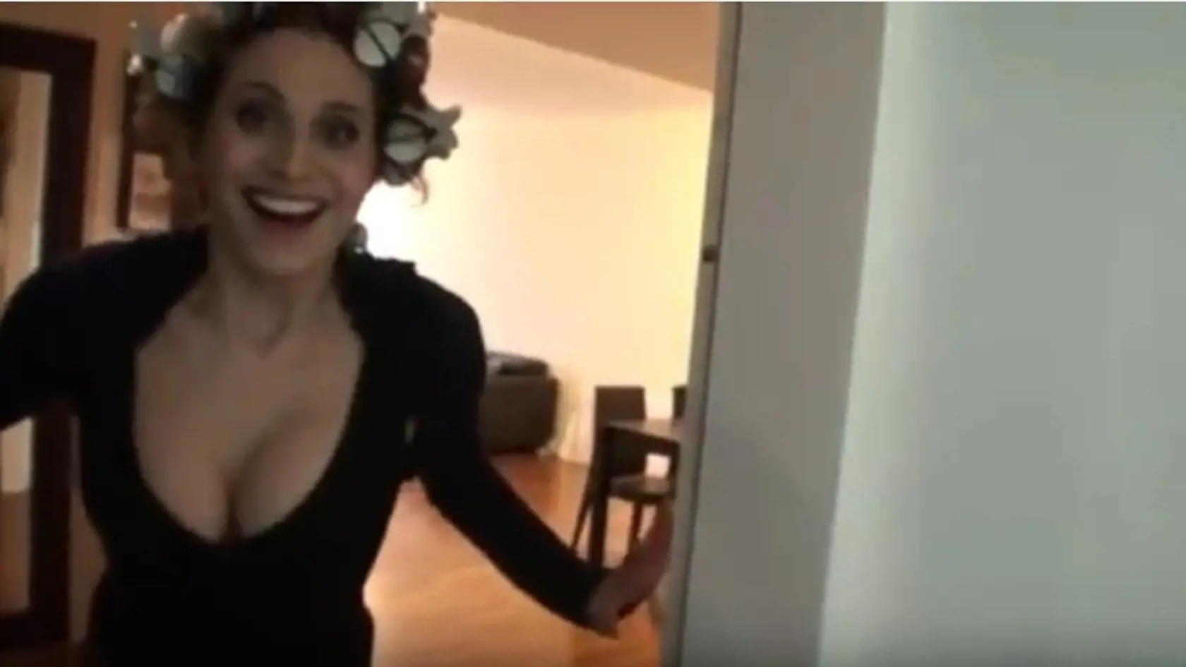 Slávka Halčáková v roku 2012 natočila vtipné video, kde si robí srandu zo všetkých playmate.