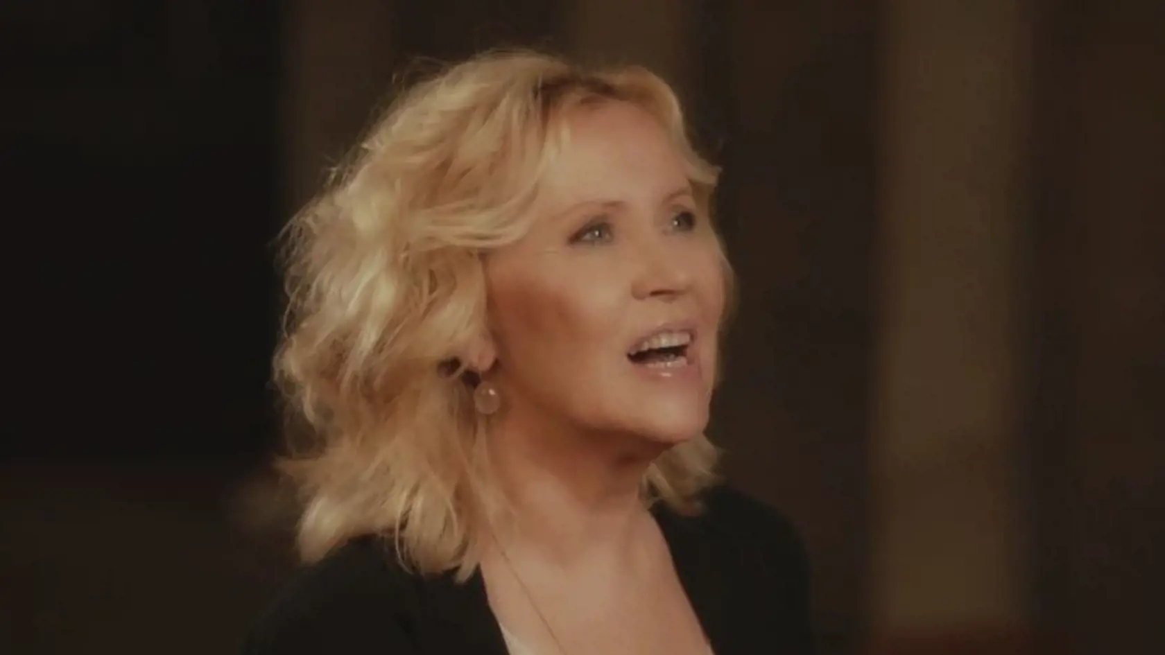 Agnetha Fältskog sa vracia na hudobnú scénu.
