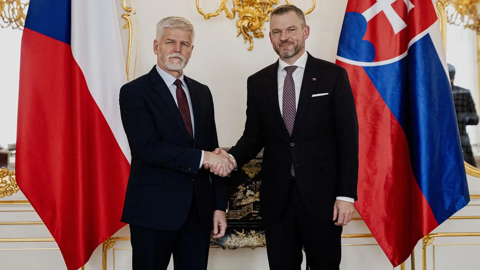 Český prezident Petr Pavel a slovenský prezident Peter Pellegrini