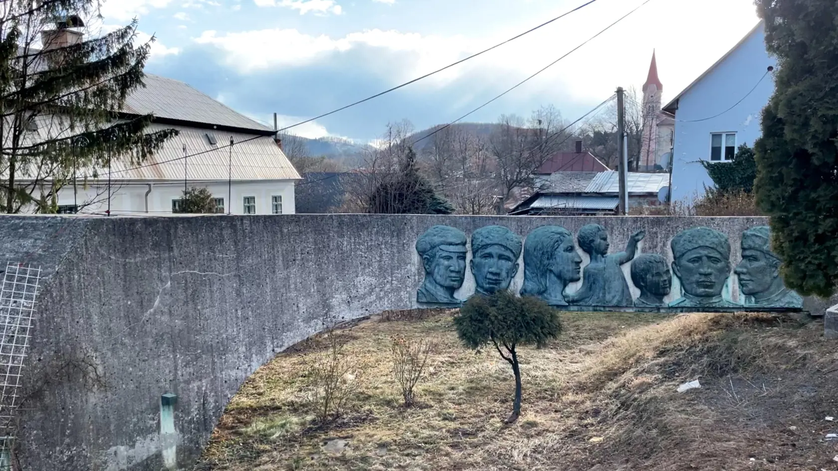 Starosta Neuschl zobral na hranice množstvo potrebných vecí, ktoré poskytli aj domáci.