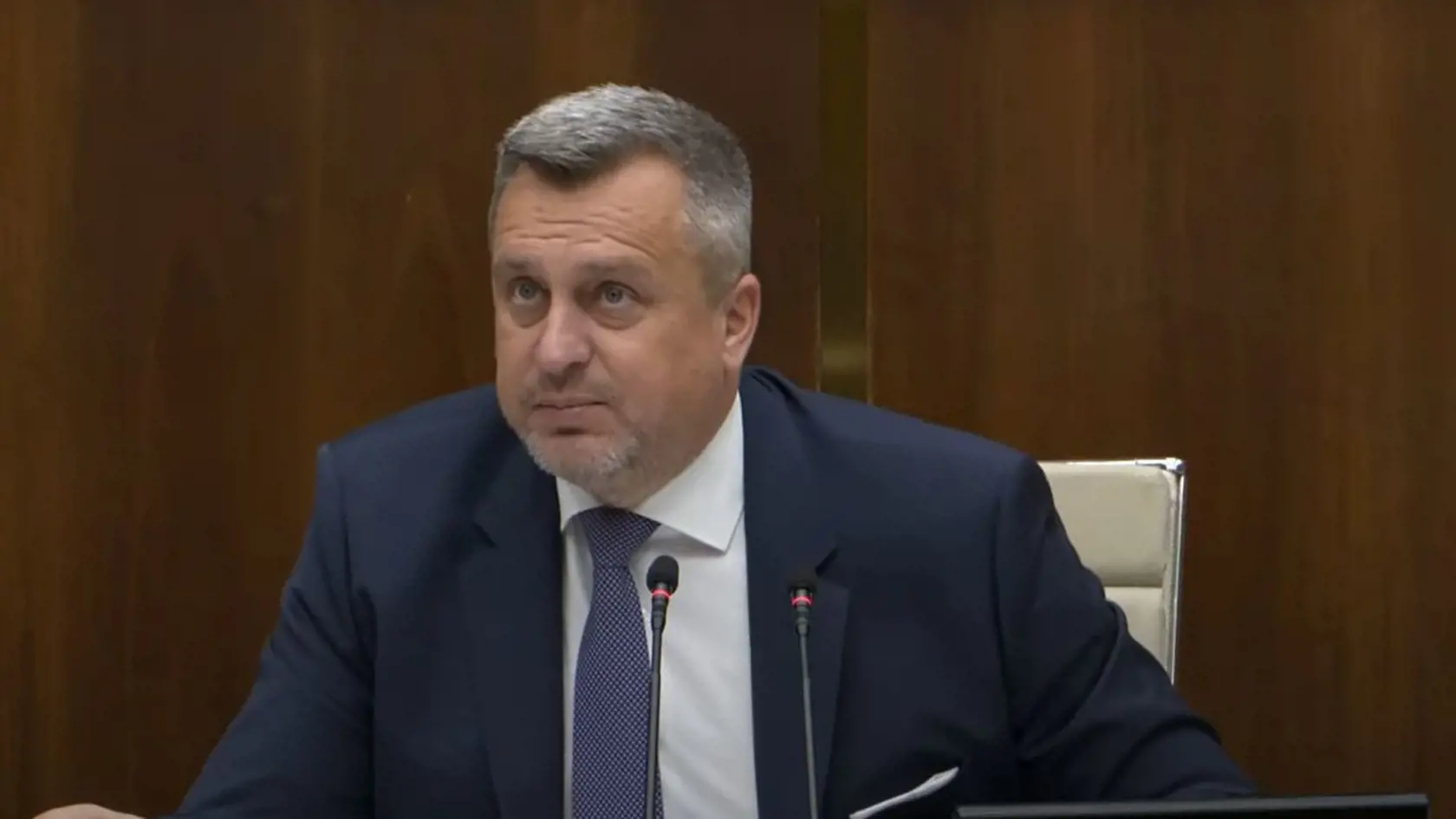 Andrej Danko a celá SNS poriadne šokovali. Na rozdiel od ostatných politikov a strán nikto z nich nezverejnil ani jeden príspevok na sociálnej sieti, aby aspoň poďakovali voličom za pár hlasov. Posledný príspevok na oboch stránkach je ešte z volebnej soboty.